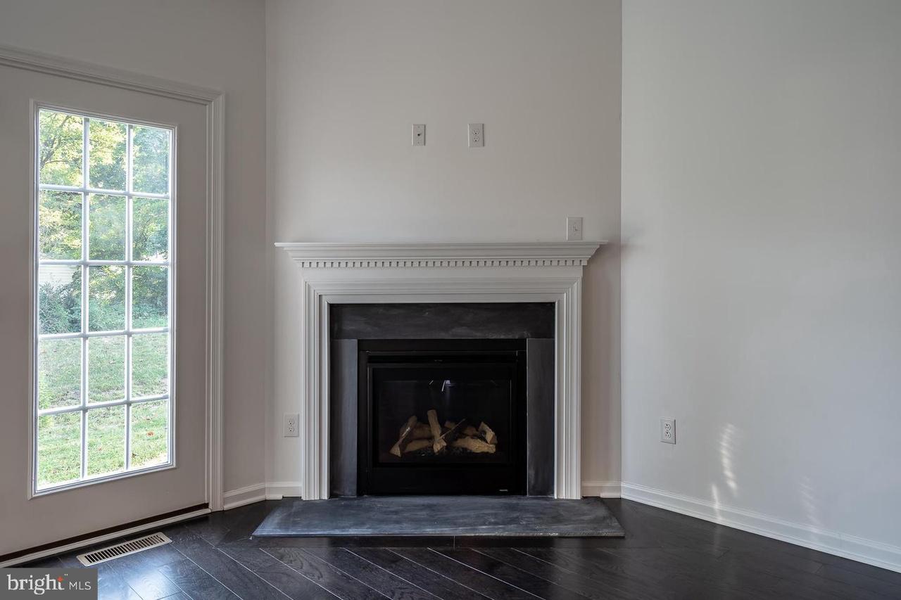 ENCLAVE AT BELL TAVERN - Residential Lease