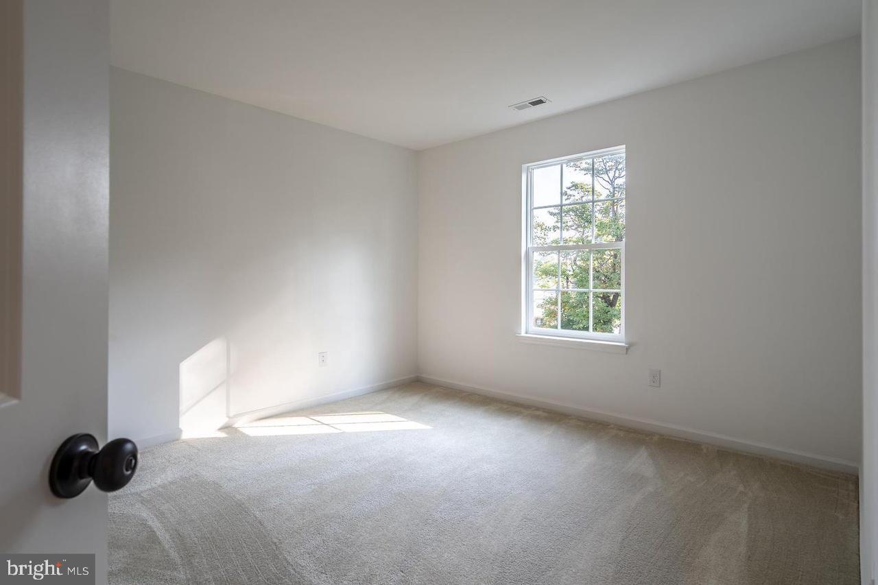 ENCLAVE AT BELL TAVERN - Residential Lease