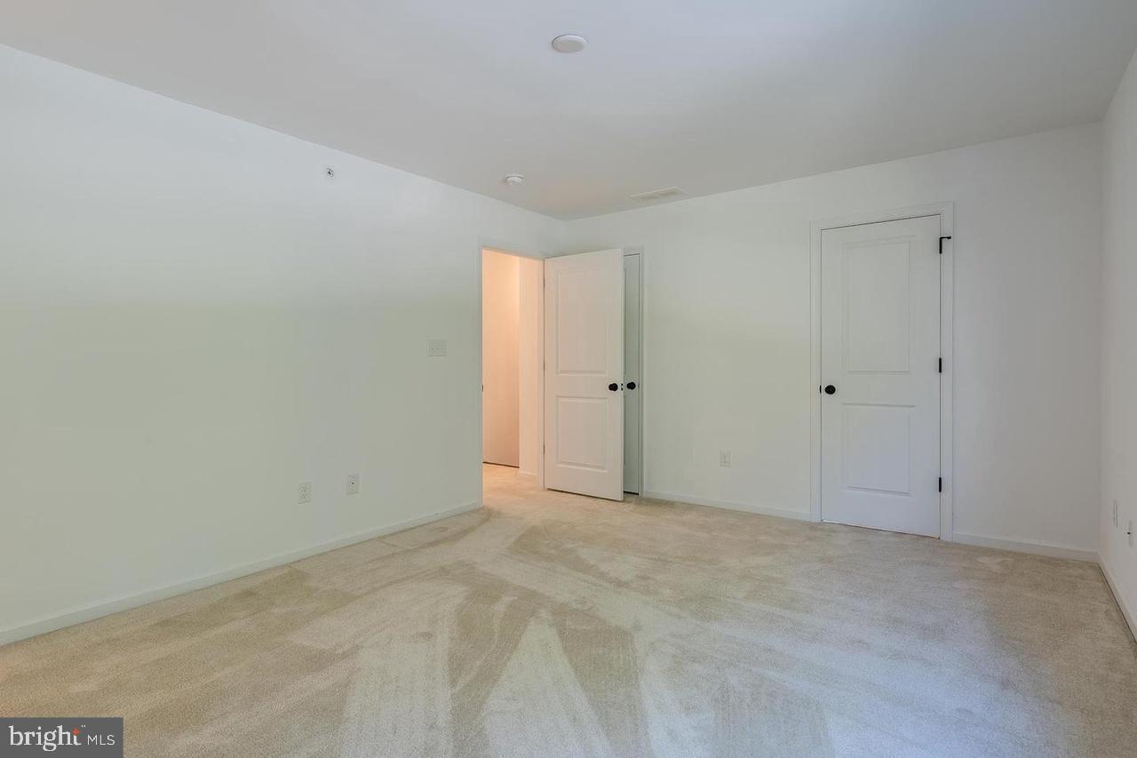 ENCLAVE AT BELL TAVERN - Residential Lease