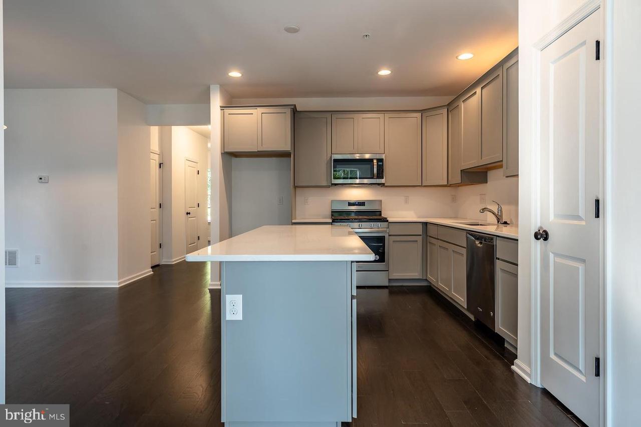 ENCLAVE AT BELL TAVERN - Residential Lease