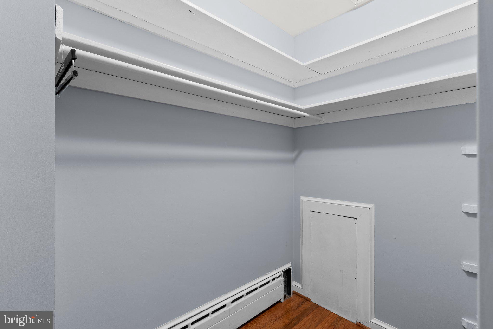 TANTALLON SQUARE - Residential