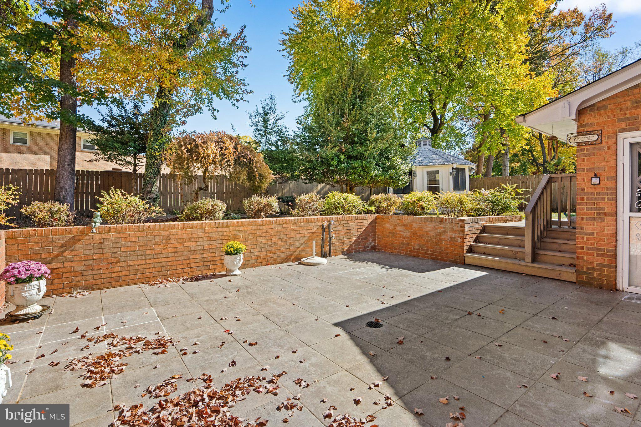 TANTALLON SQUARE - Residential