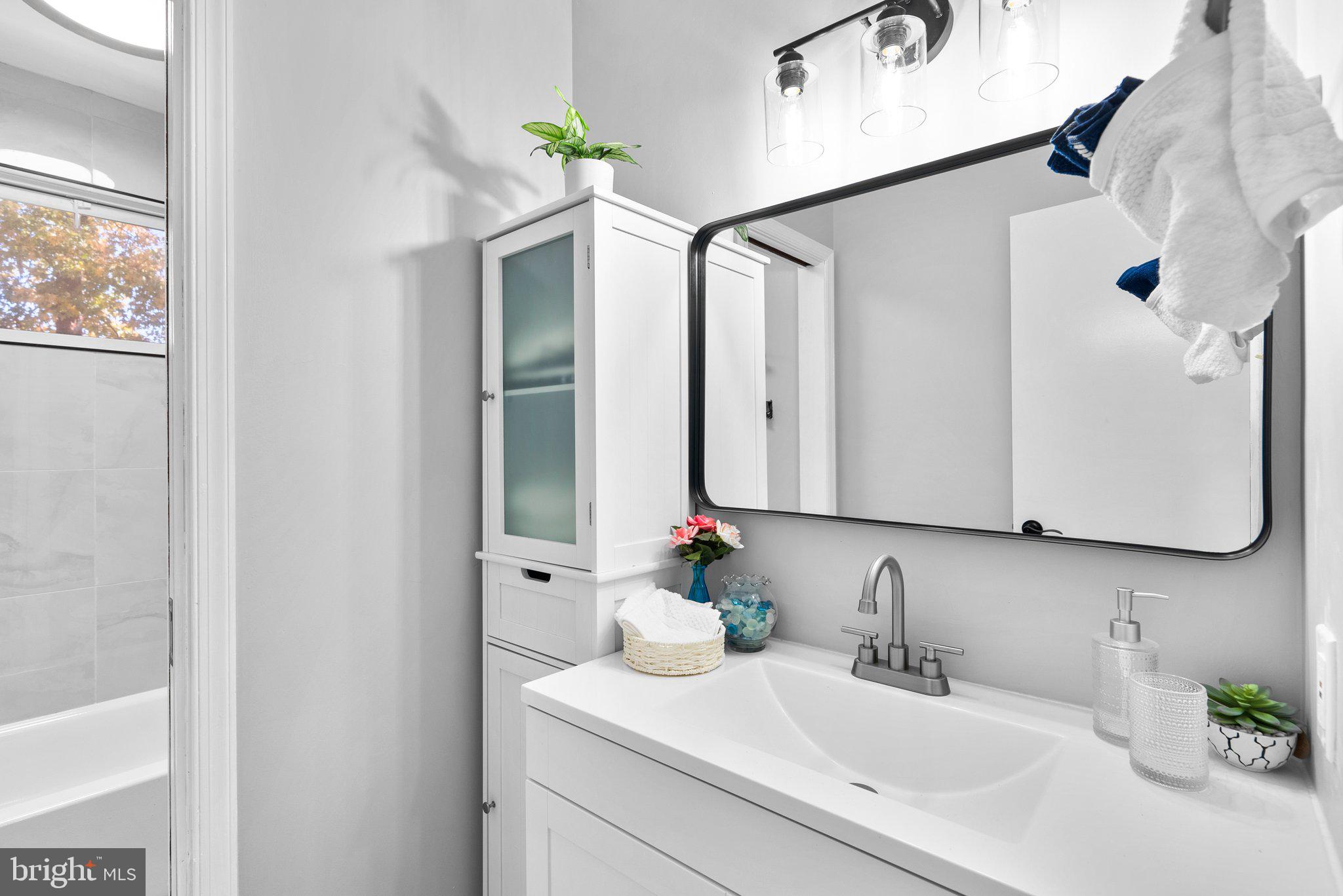 TANTALLON SQUARE - Residential