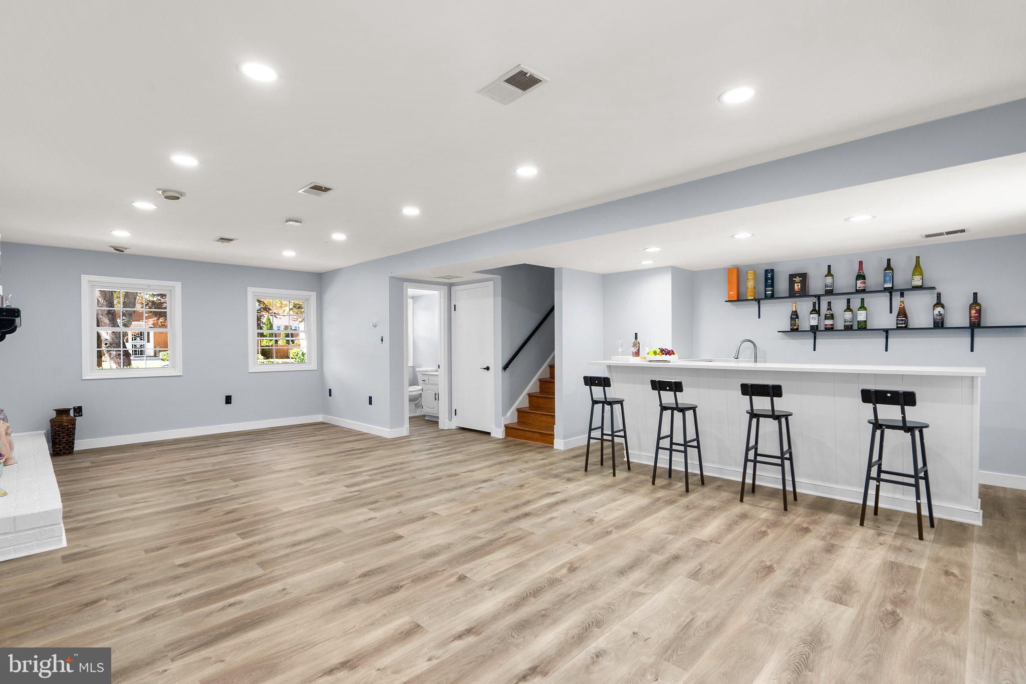 TANTALLON SQUARE - Residential