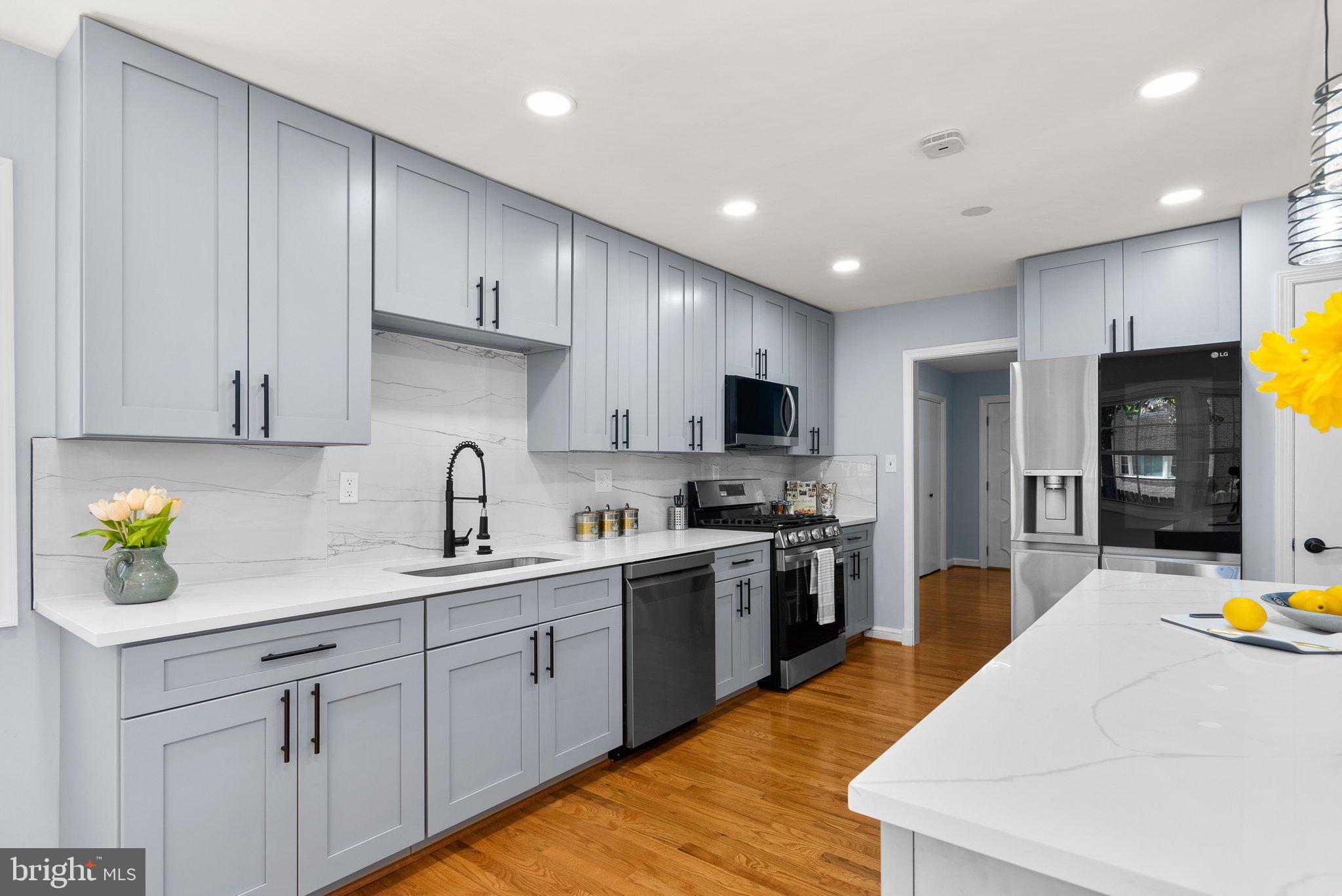 TANTALLON SQUARE - Residential