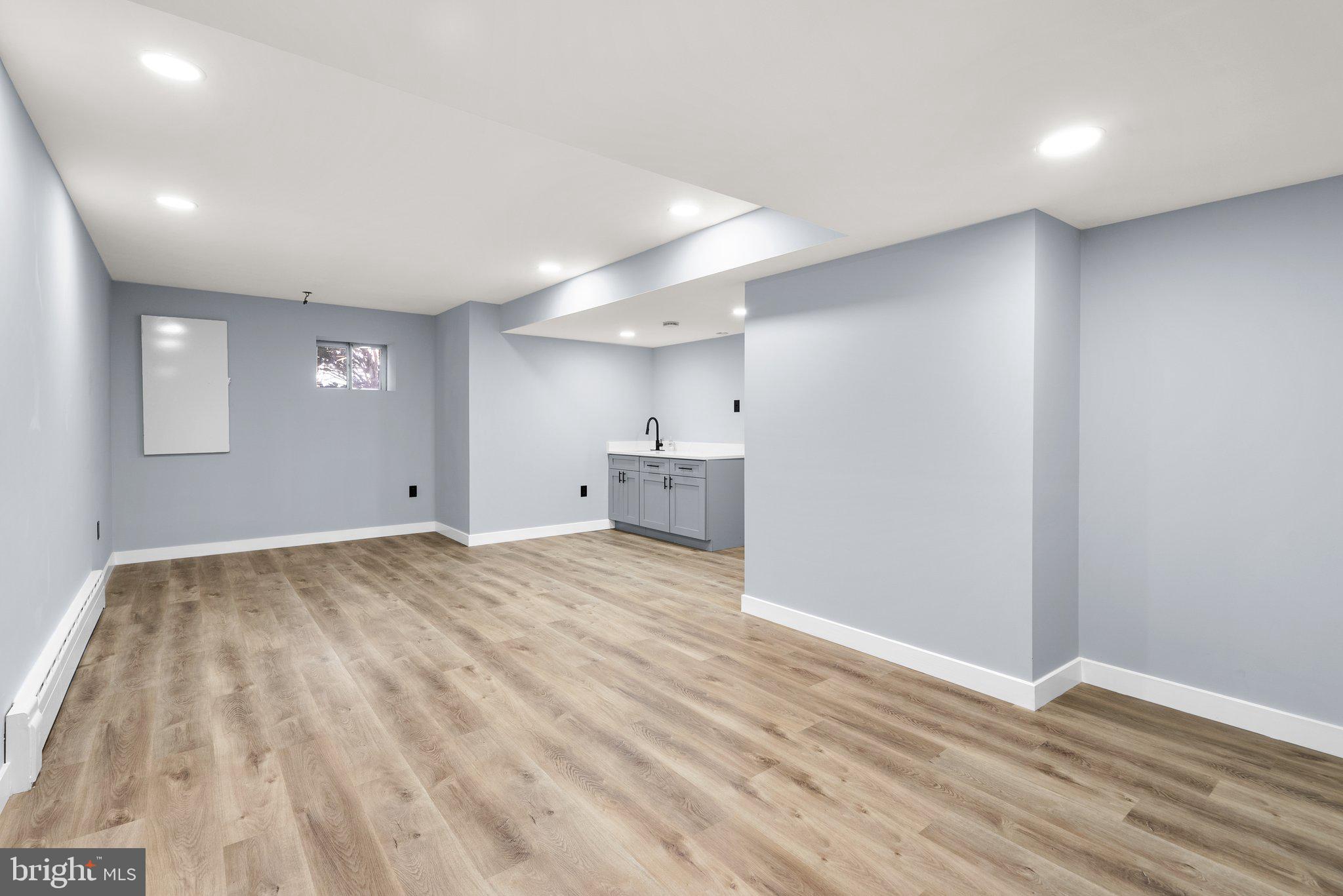 TANTALLON SQUARE - Residential