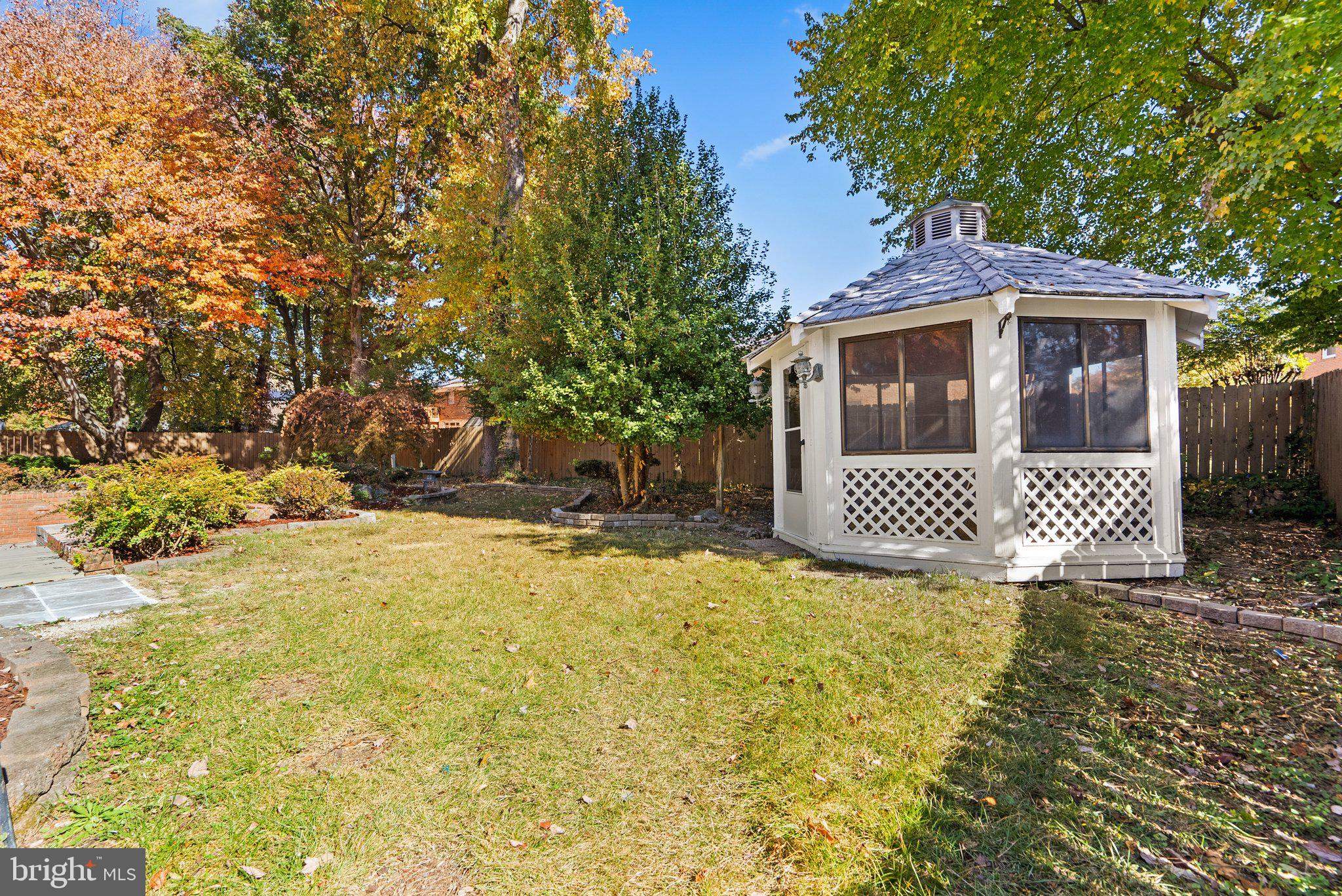 TANTALLON SQUARE - Residential