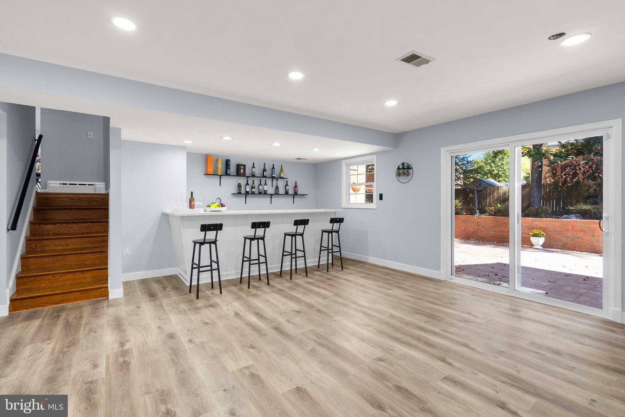 TANTALLON SQUARE - Residential