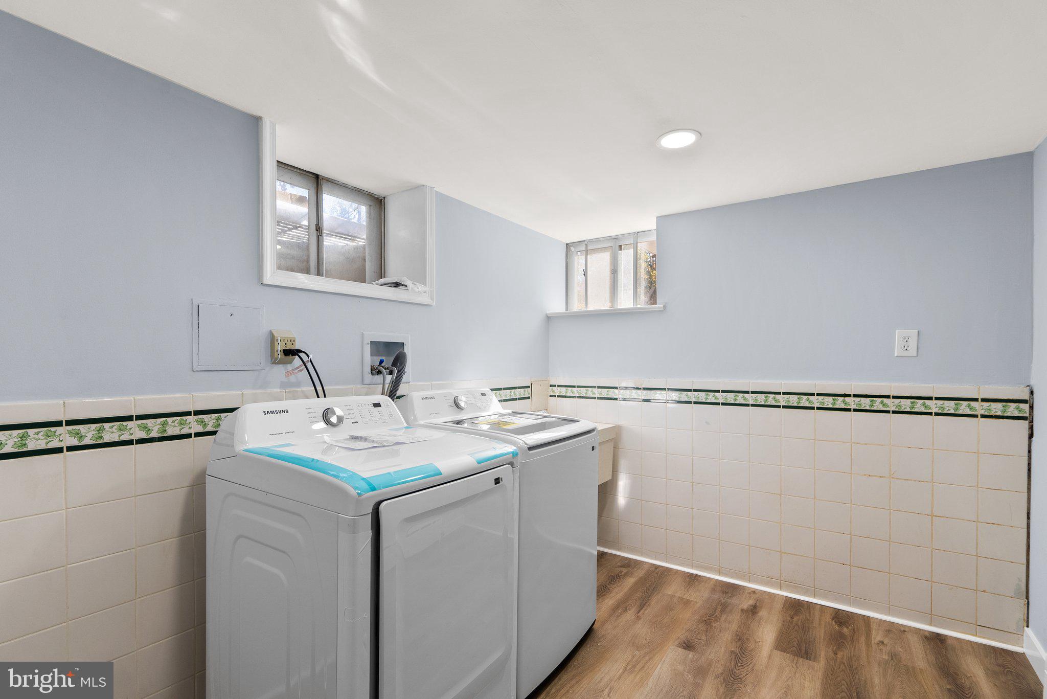 TANTALLON SQUARE - Residential