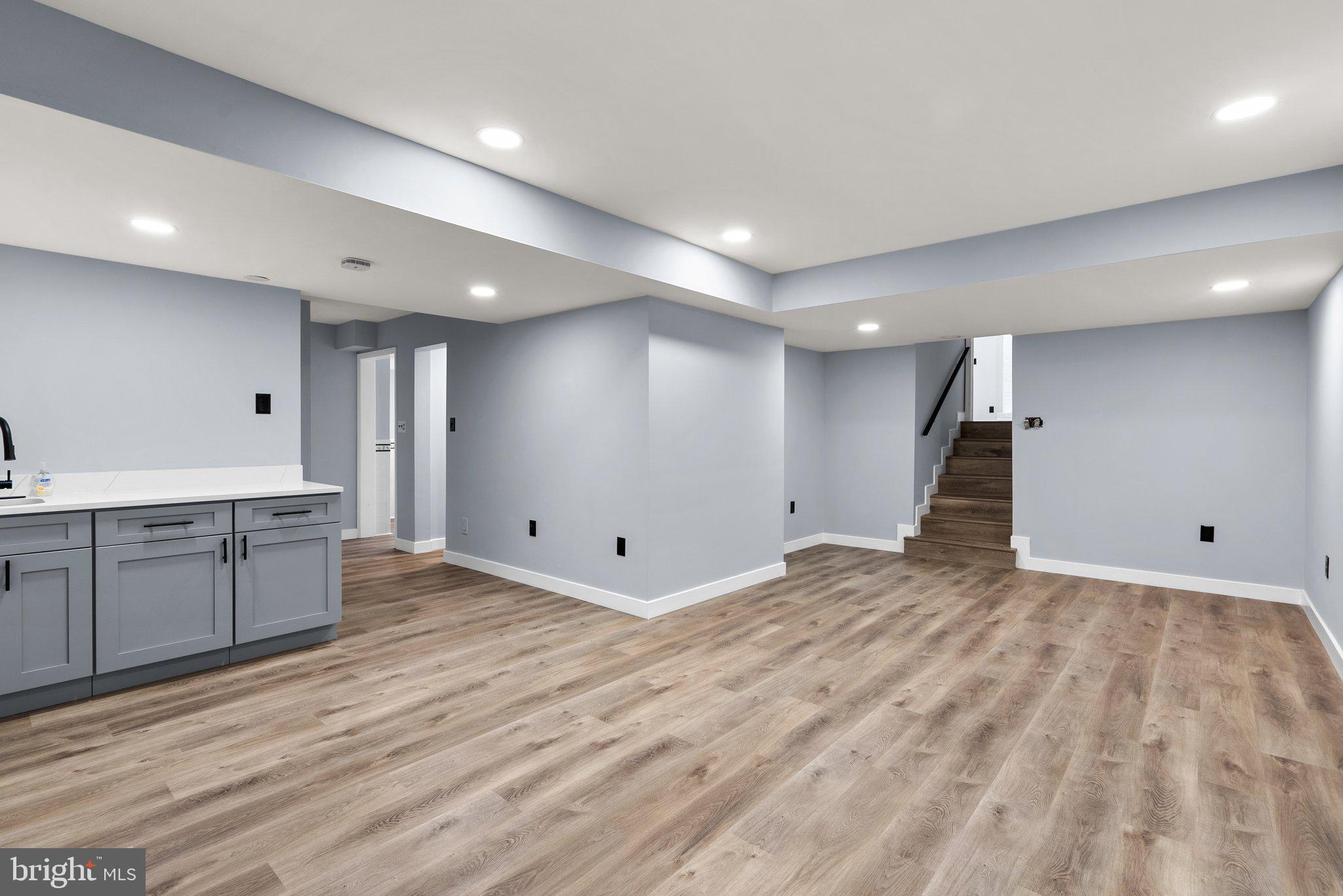 TANTALLON SQUARE - Residential