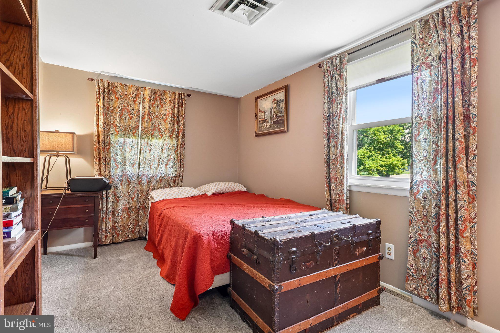 GREEN ACRES - Residential