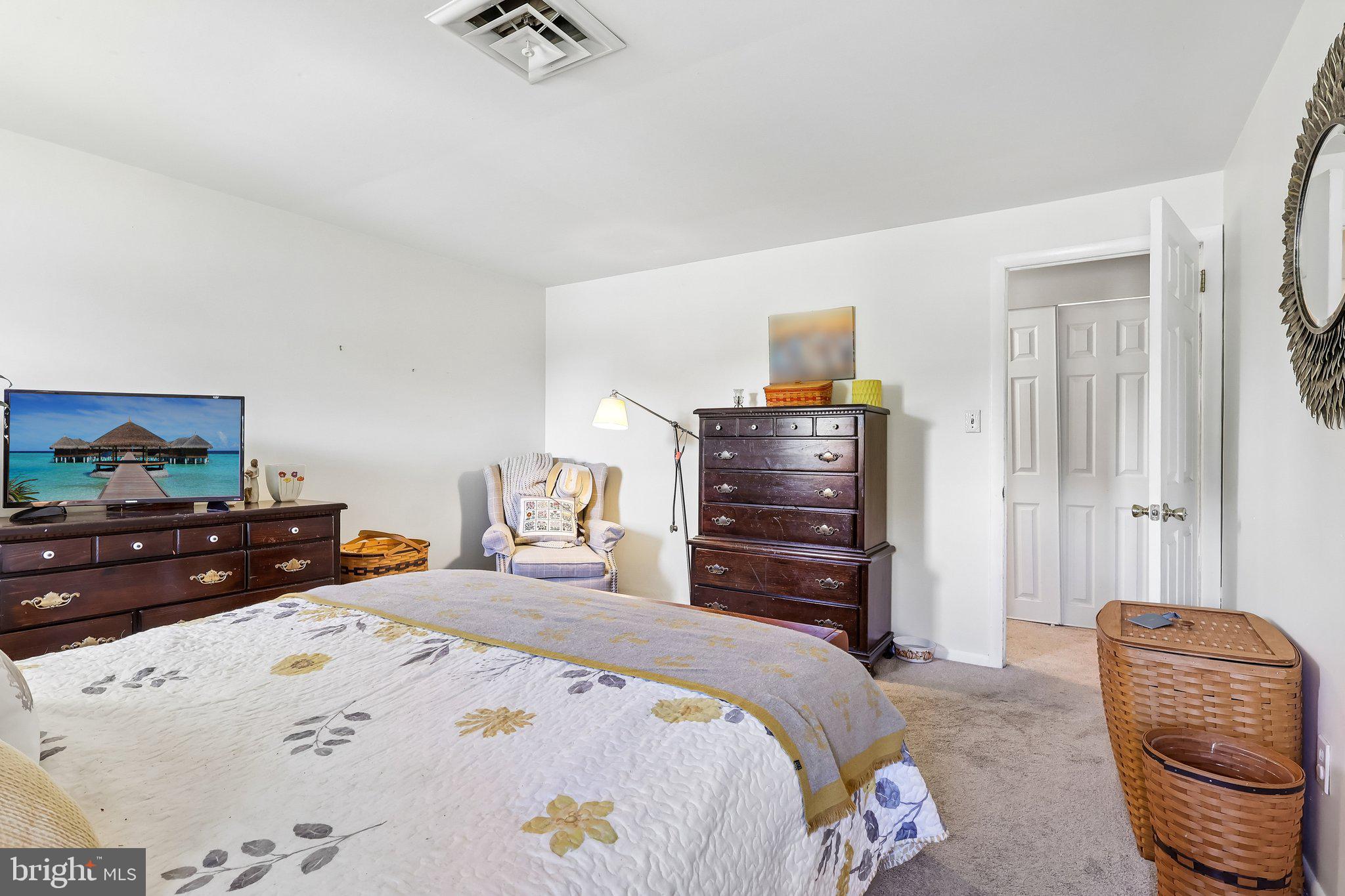 GREEN ACRES - Residential