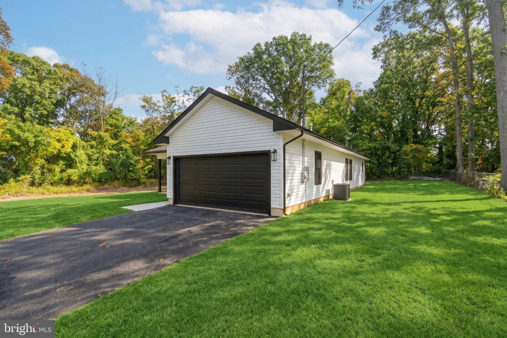 Photo of 15 Hilltop Avenue, BLACKWOOD, NJ 08012 (MLS # NJCD2127722)
