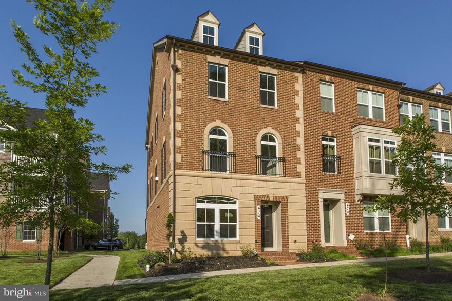 This stunning end-unit Townhome in Parklands has it all! Sunny, open floorplan, high ceilings, wood floors.  Gourmet kitchen with 5-burner gas cooktop, dble oven, island,  balcony.  Fab master suite with spa-bath. Perfect combination of price-location-amenities! Community amenities include green space, walking paths, tot-lots, tennis, pool.  Close to I270, Kentlands, Rio Center, MARC. Open Sun 2-4