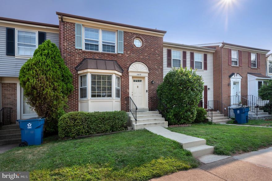 Charming brick front town home located in Centreville! Updated flooring and lighting throughout. Main level boasts crown molding, open floor plan and gorgeous deck. Eat-in kitchen with picturesque window, abundant cabinets and countertop space. Walking distance to the Fairfax Connector bus stop, minutes to RT 29,  Come and view, won't last long!