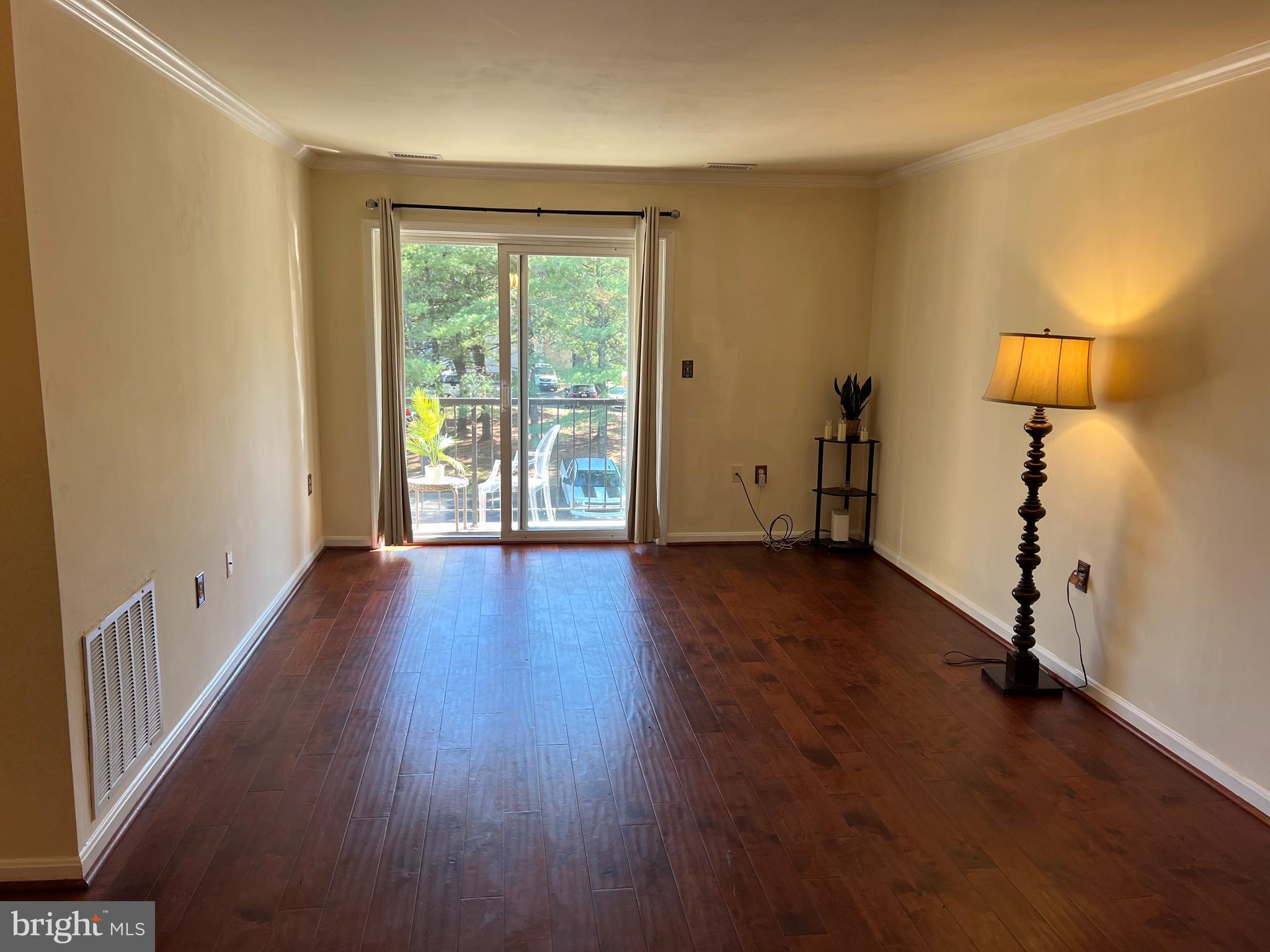 FLOWER HILL - Residential Lease