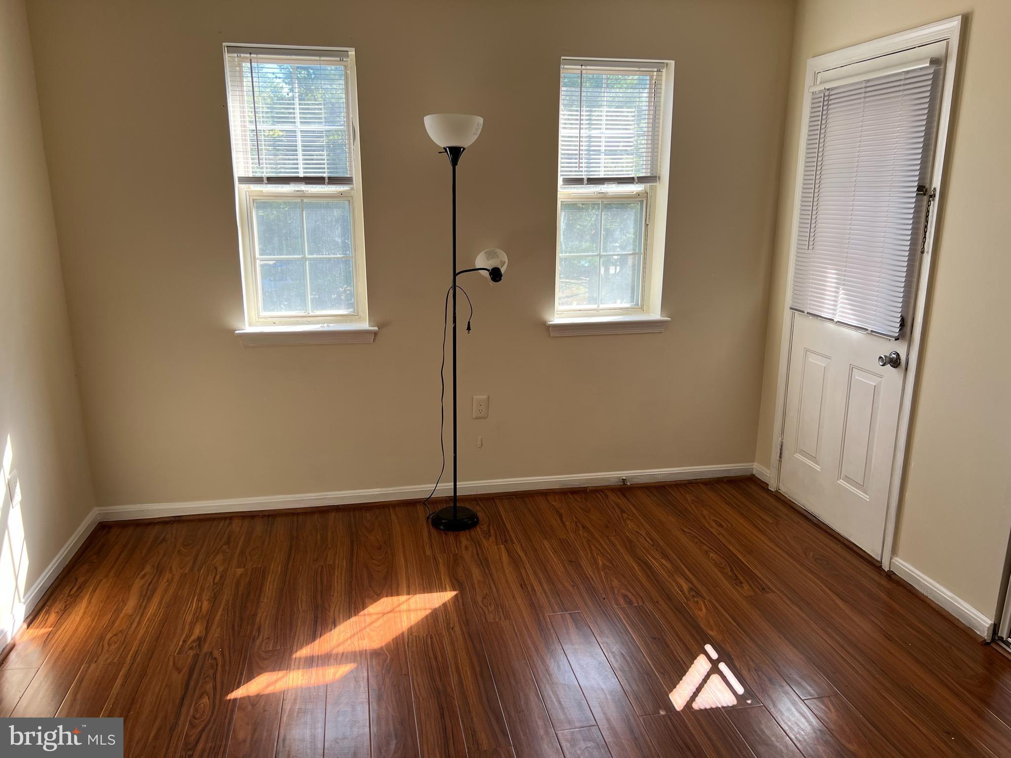 FLOWER HILL - Residential Lease