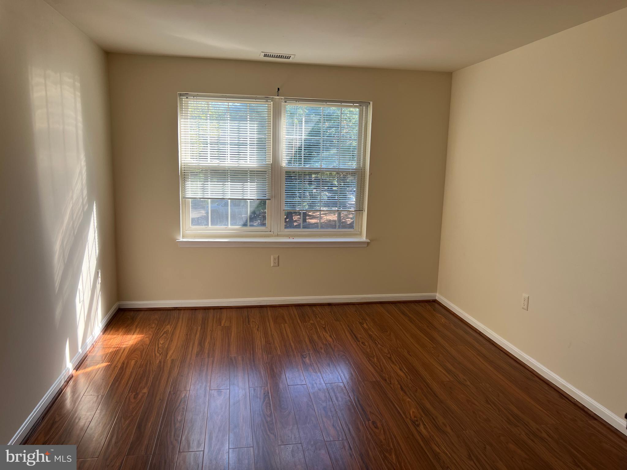 FLOWER HILL - Residential Lease