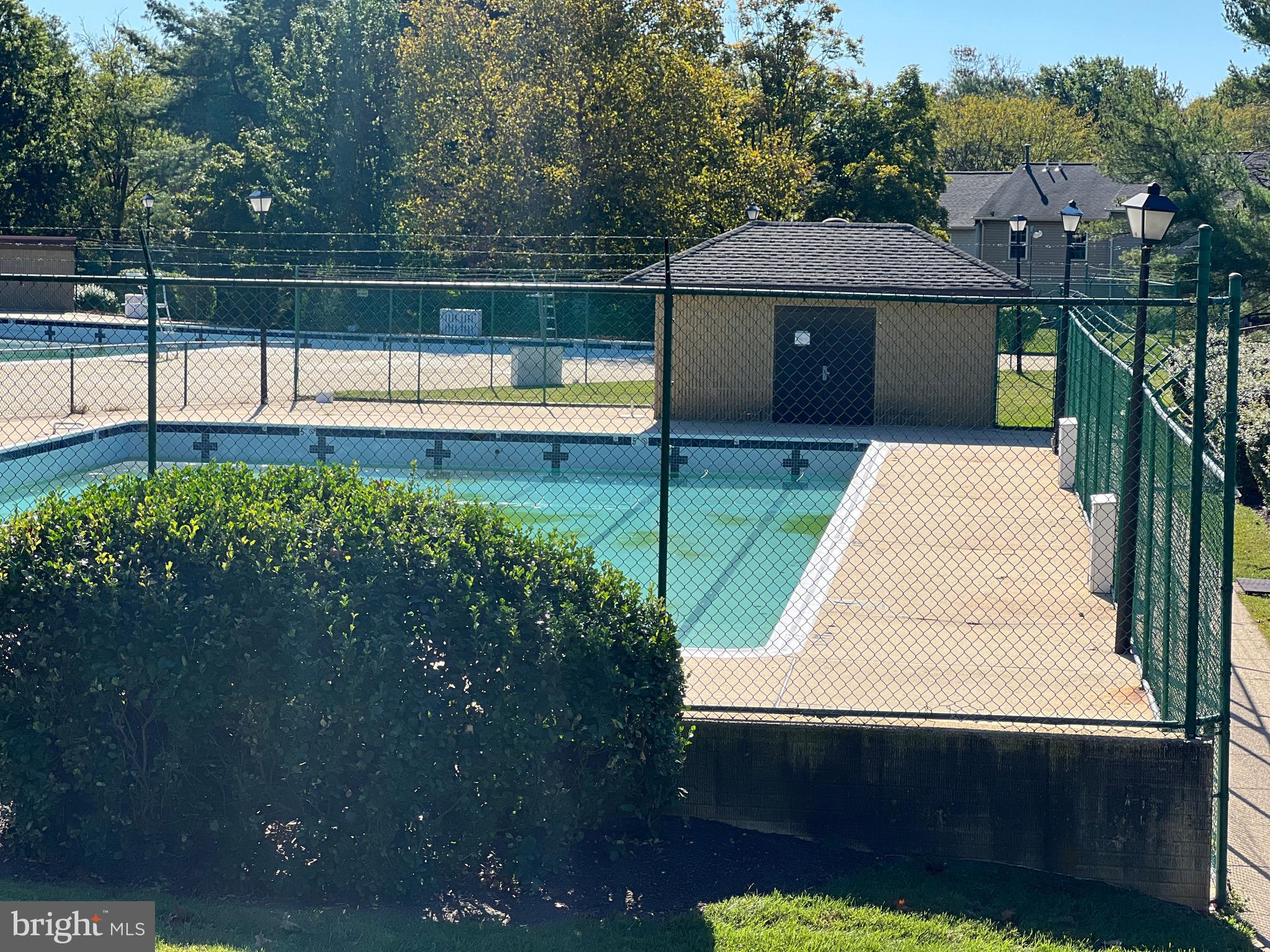 FLOWER HILL - Residential Lease