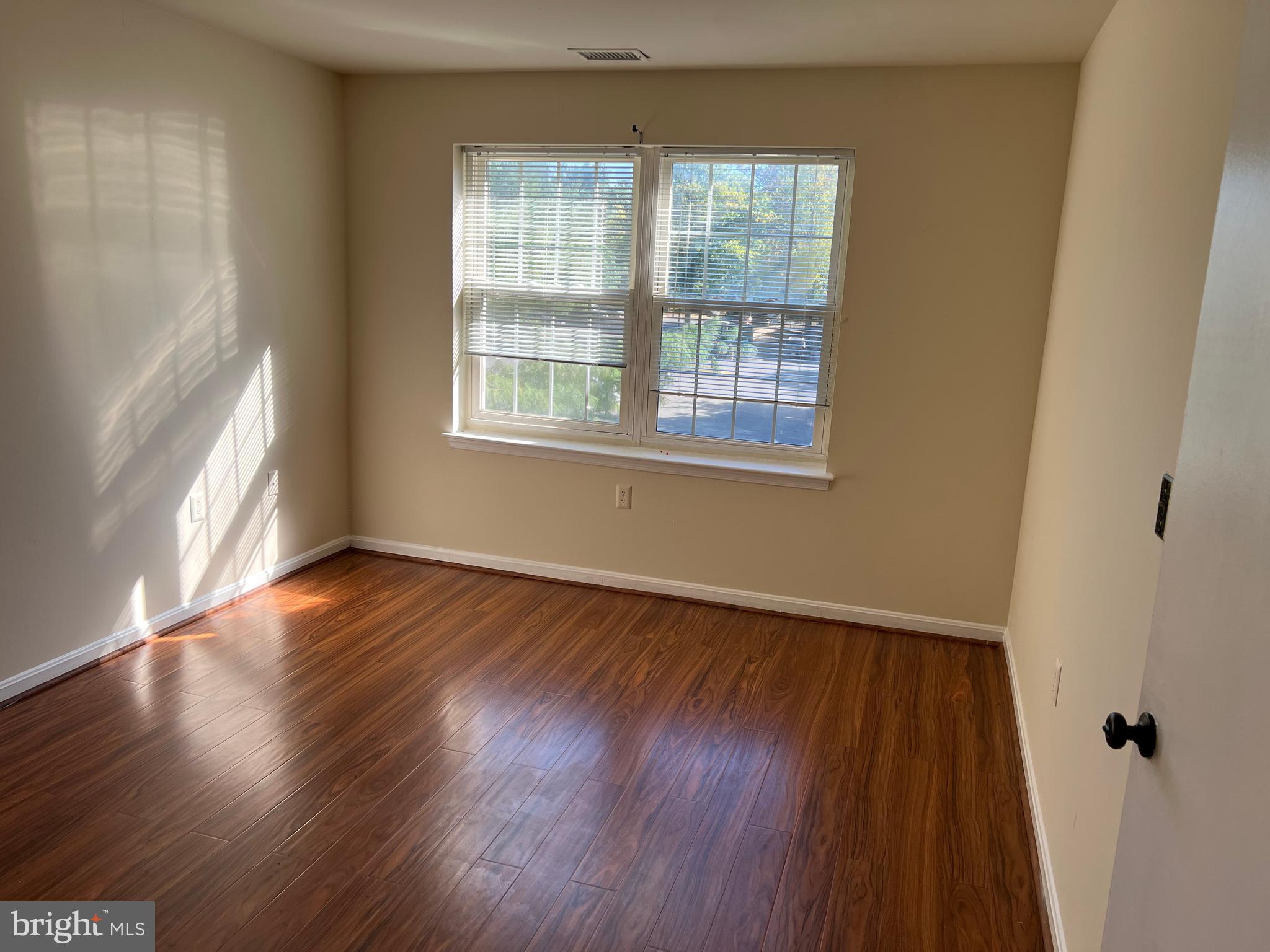 FLOWER HILL - Residential Lease