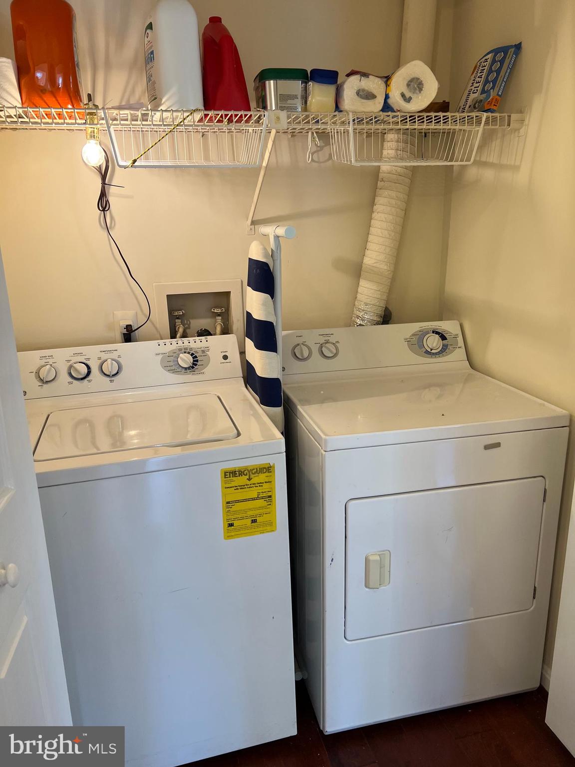 FLOWER HILL - Residential Lease