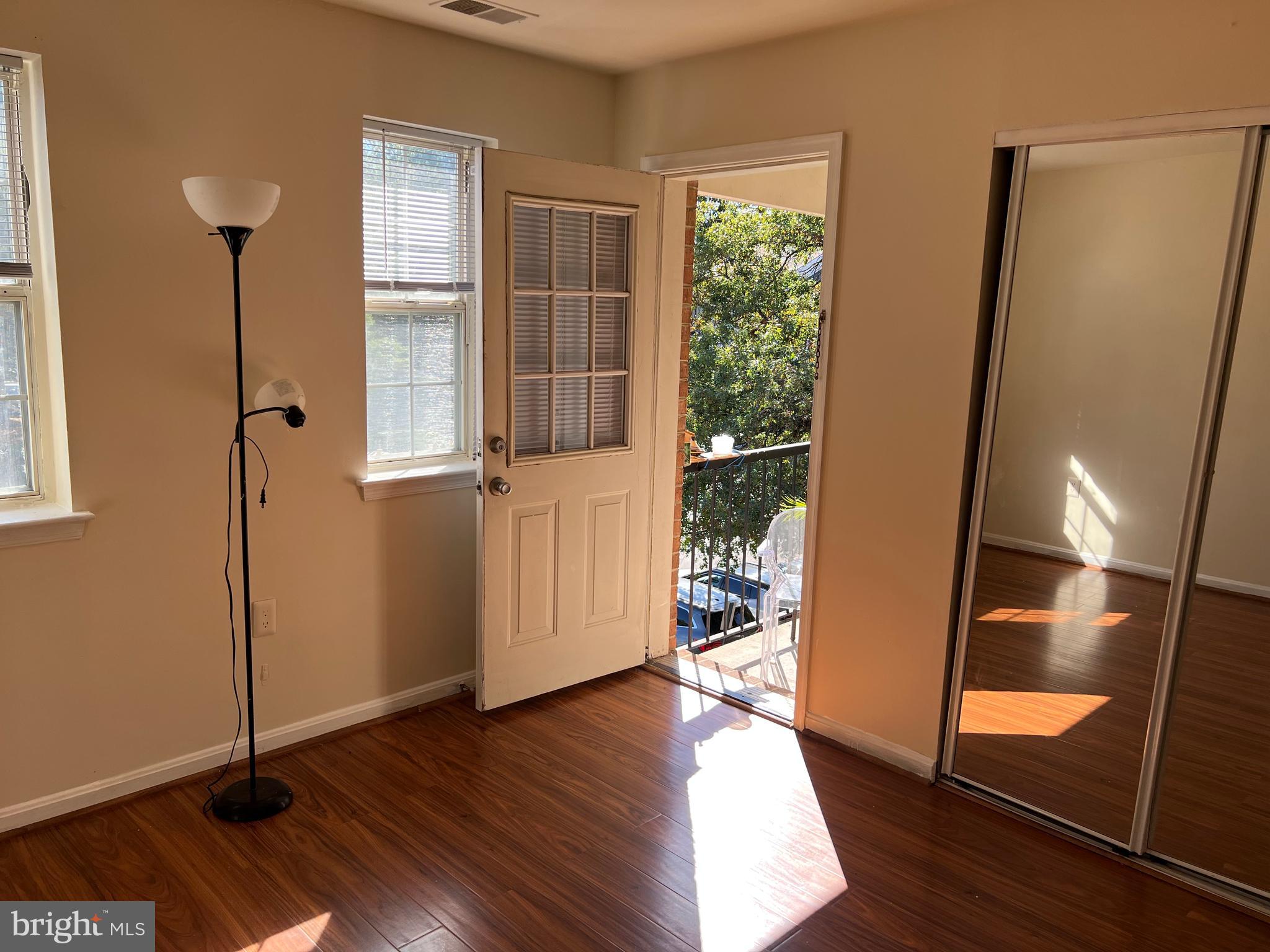 FLOWER HILL - Residential Lease