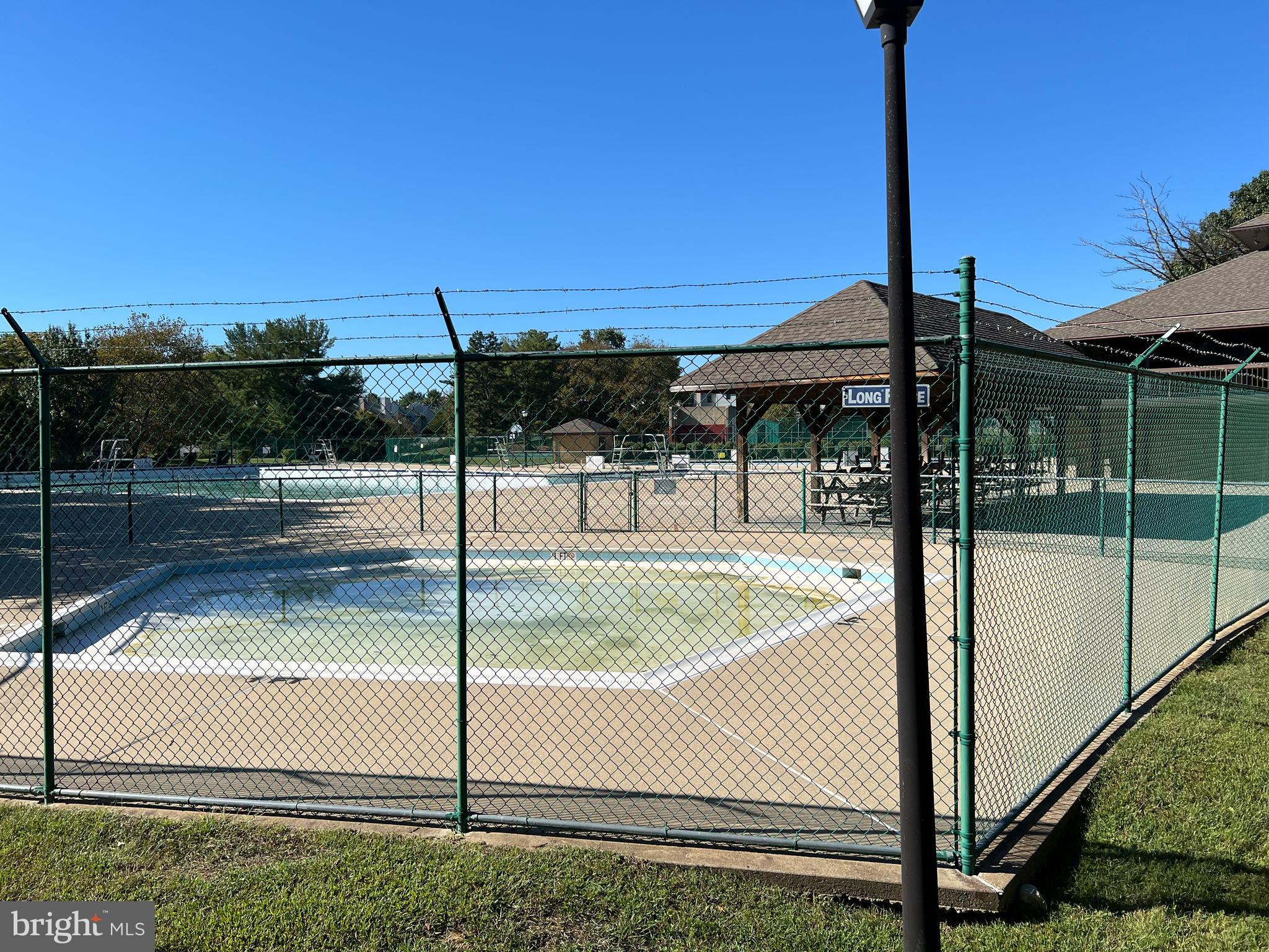 FLOWER HILL - Residential Lease