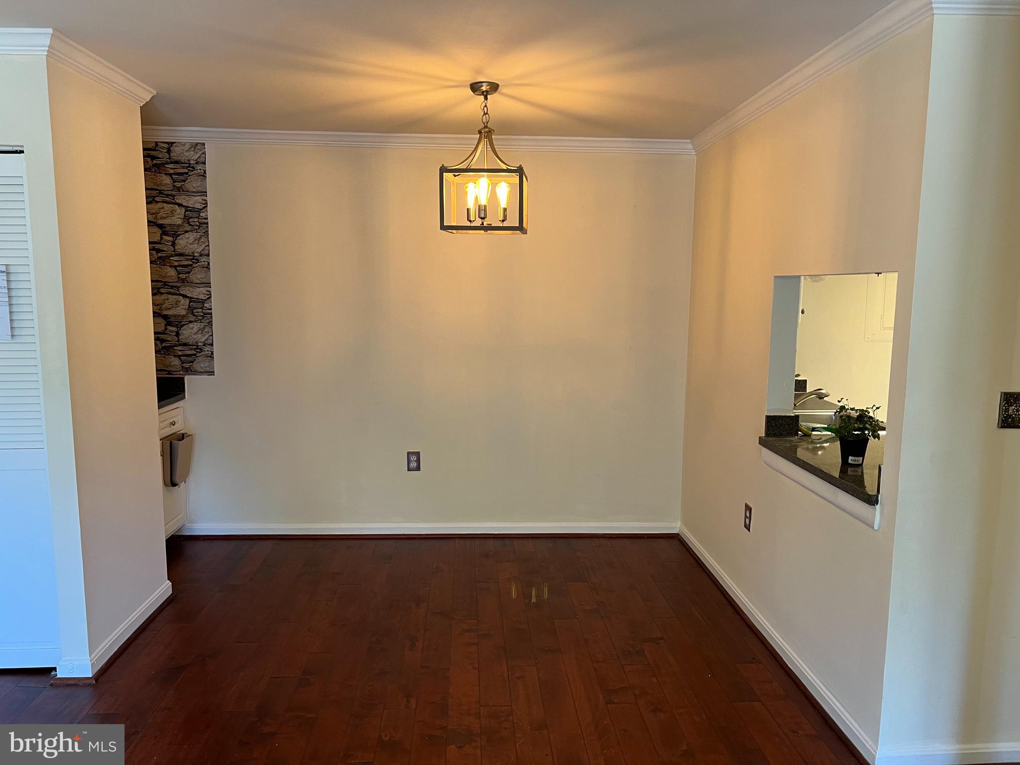 FLOWER HILL - Residential Lease