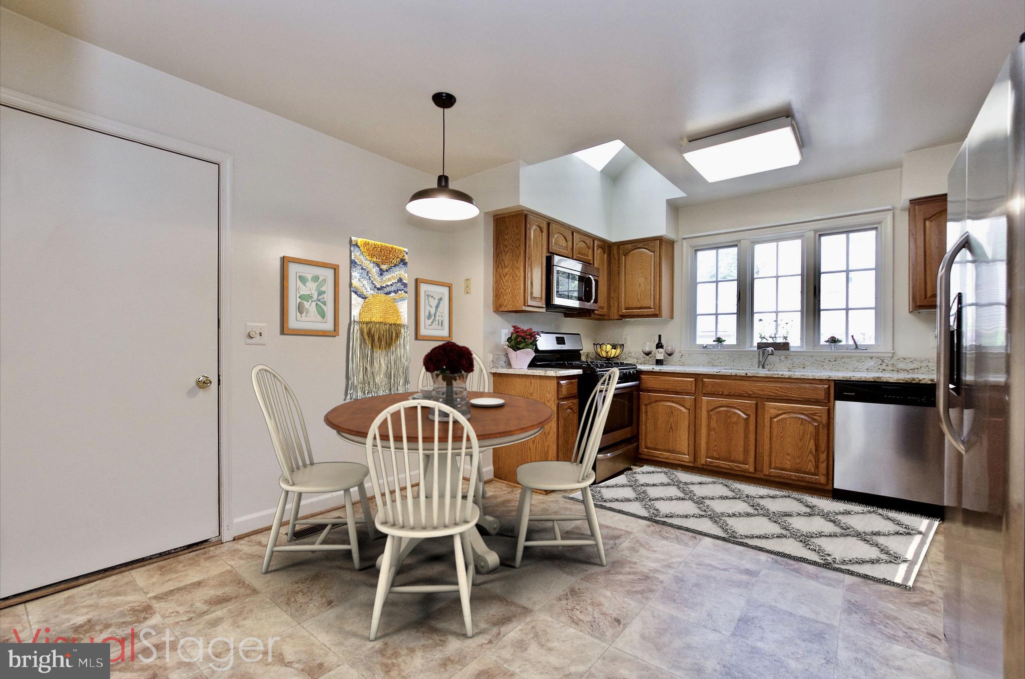 LINDEN HILL - Residential