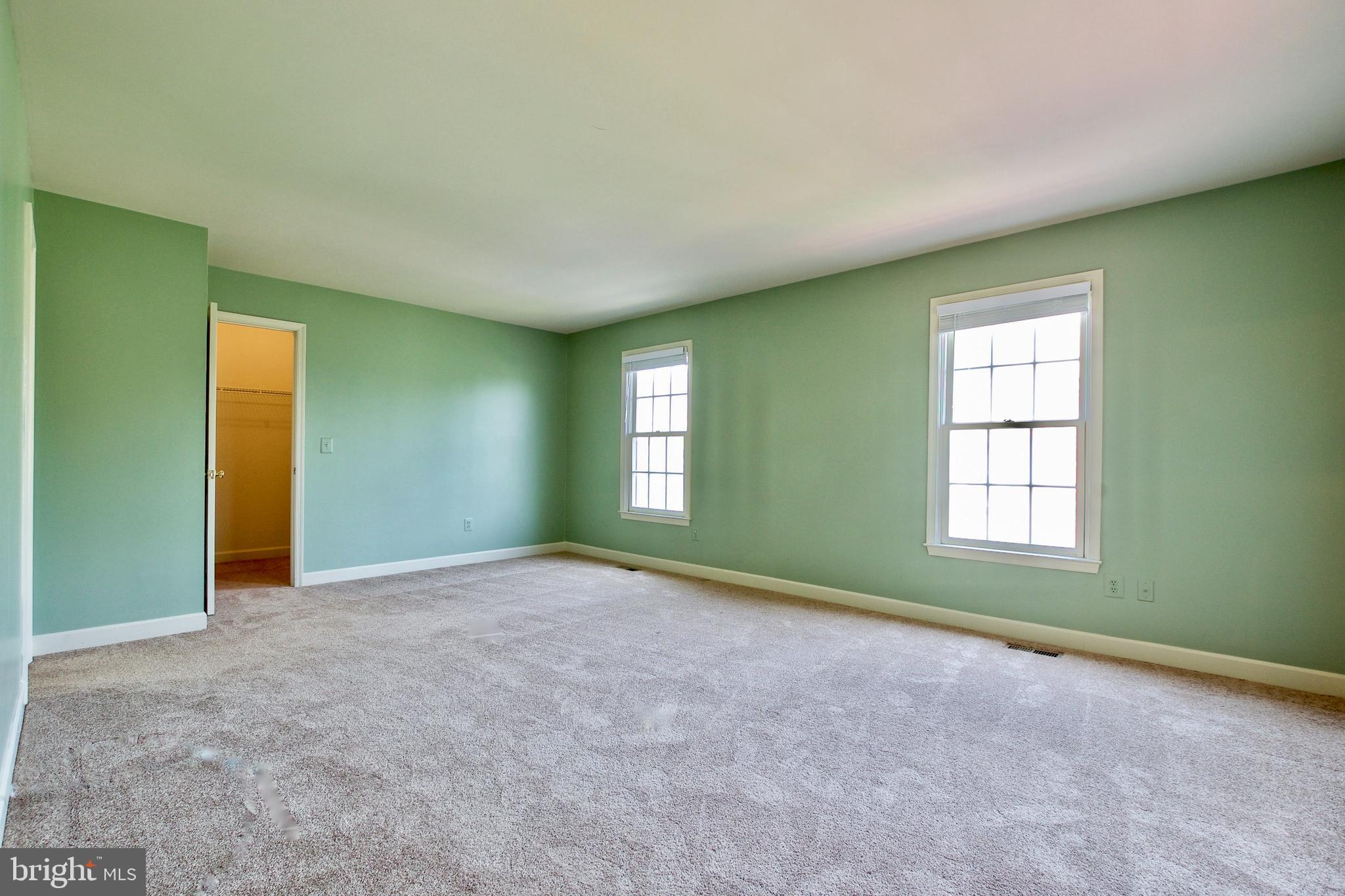 LINDEN HILL - Residential