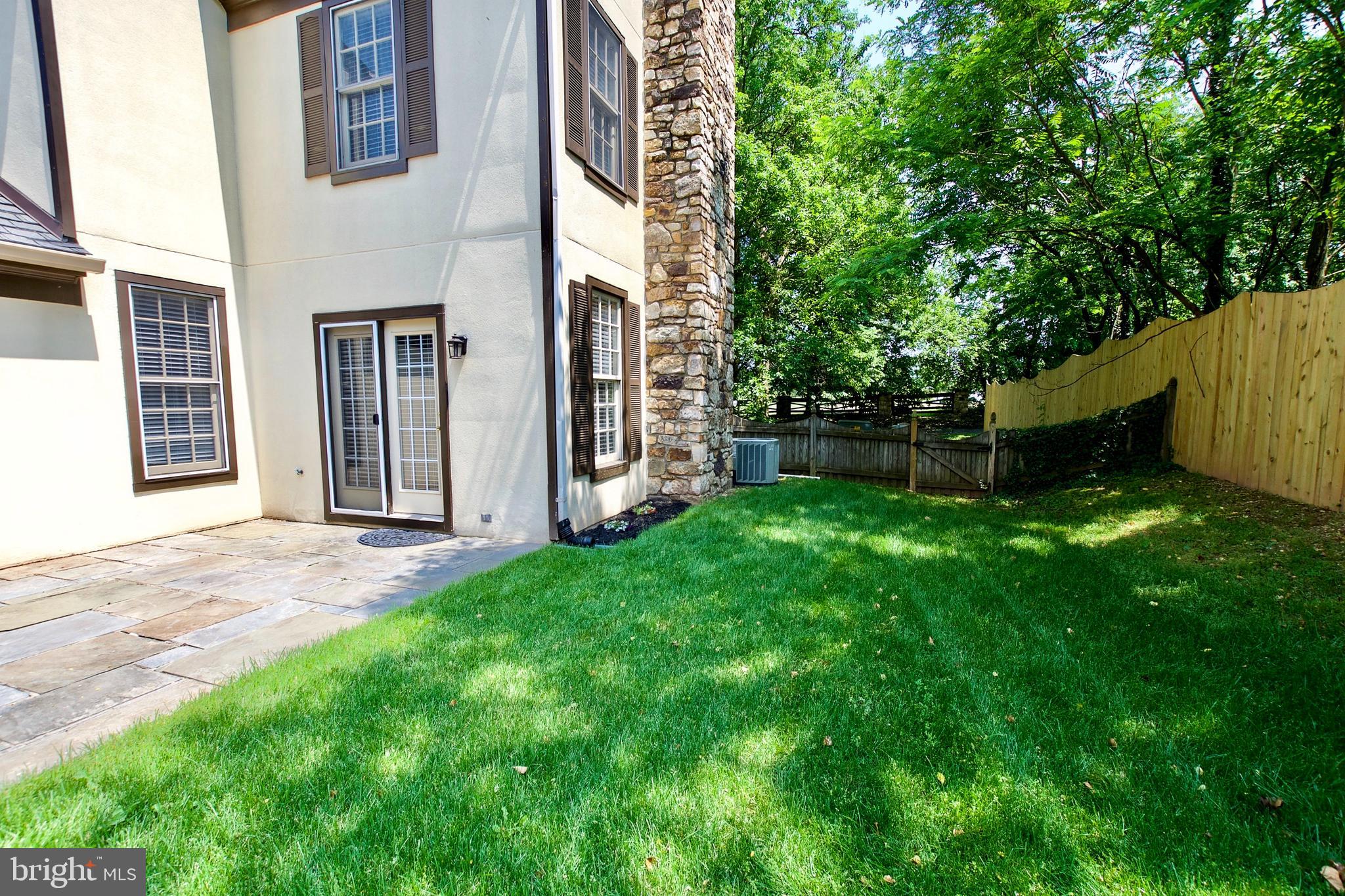 LINDEN HILL - Residential