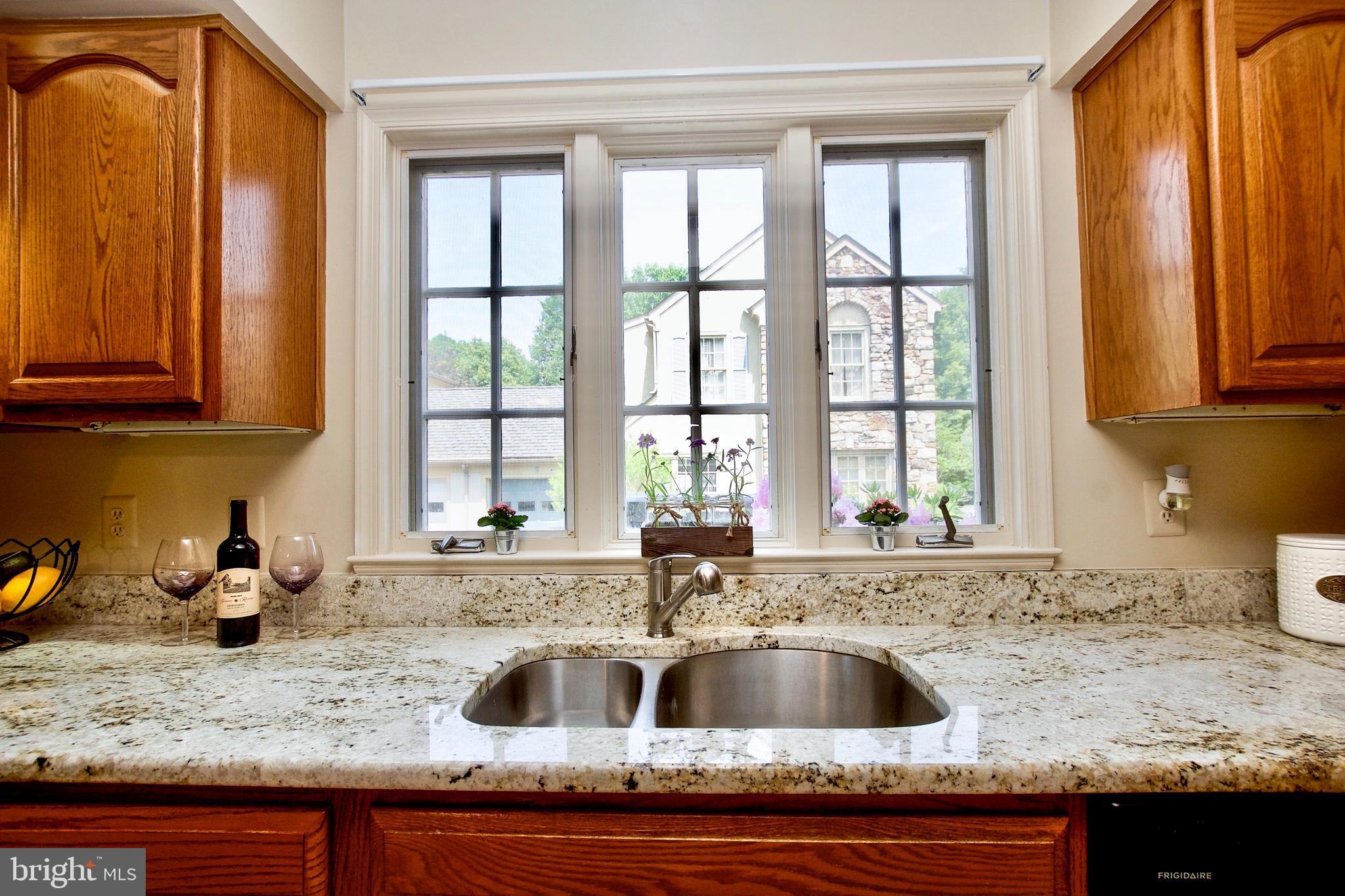 LINDEN HILL - Residential