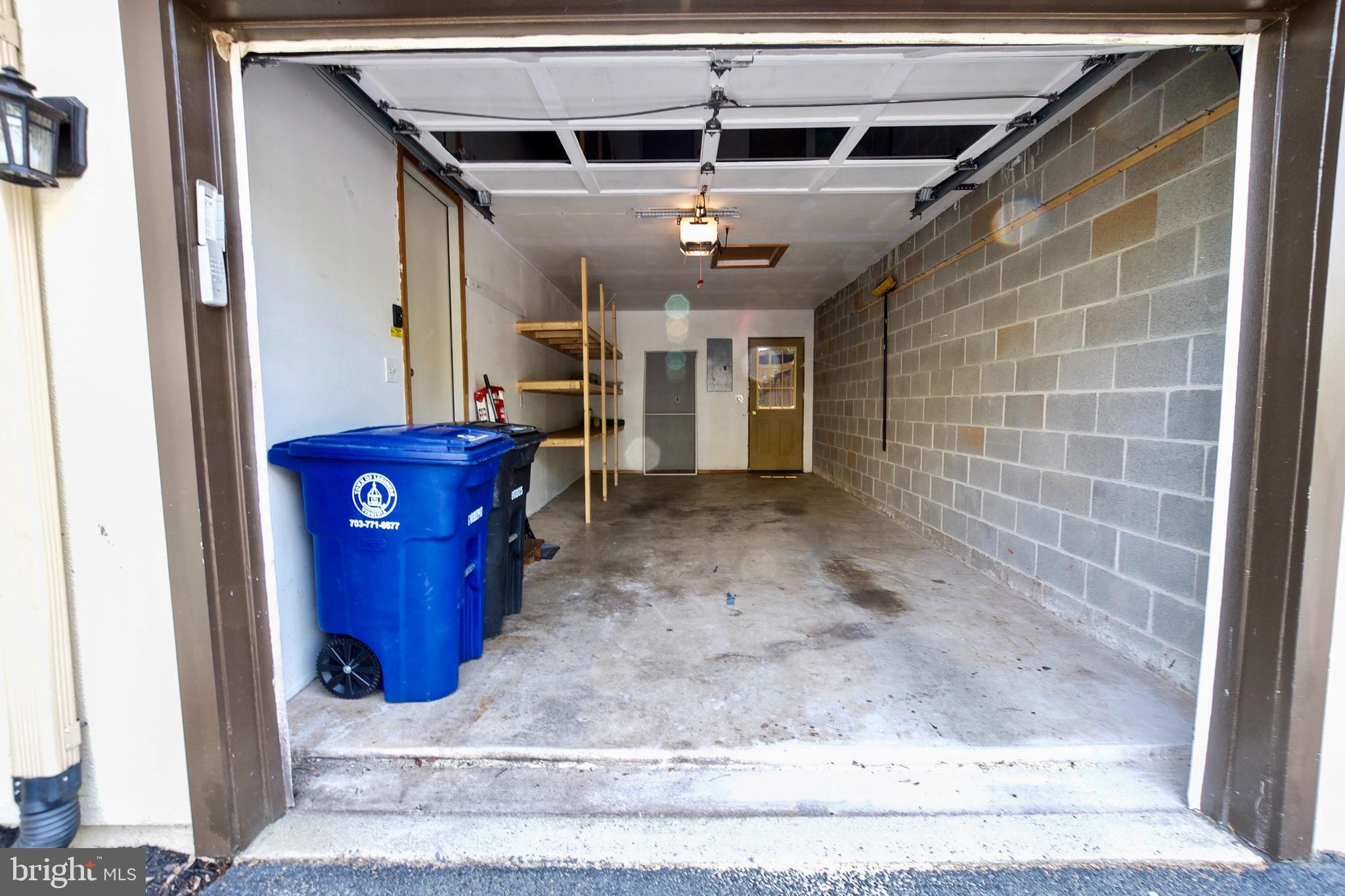 LINDEN HILL - Residential