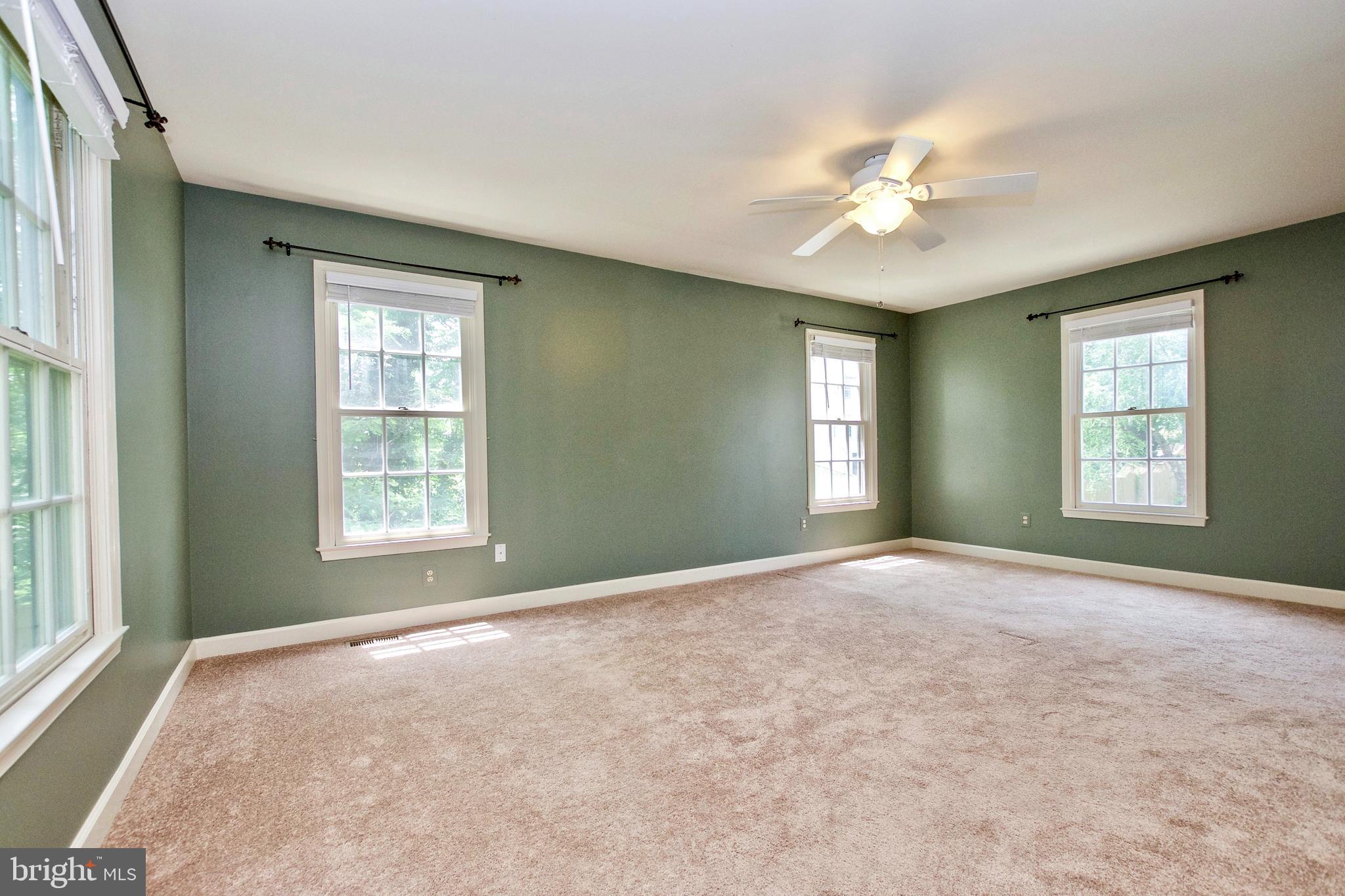 LINDEN HILL - Residential