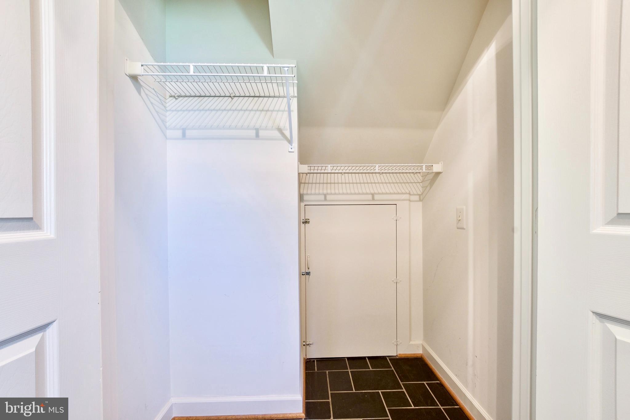 LINDEN HILL - Residential