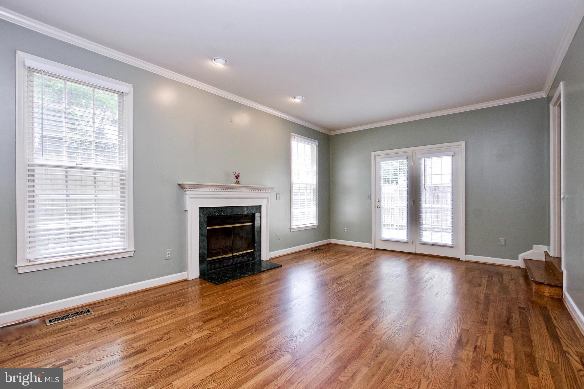 LINDEN HILL - Residential