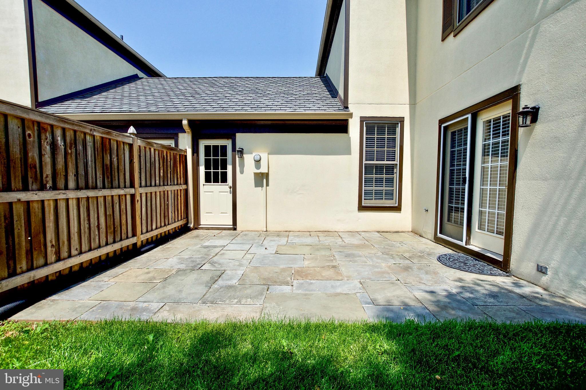 LINDEN HILL - Residential