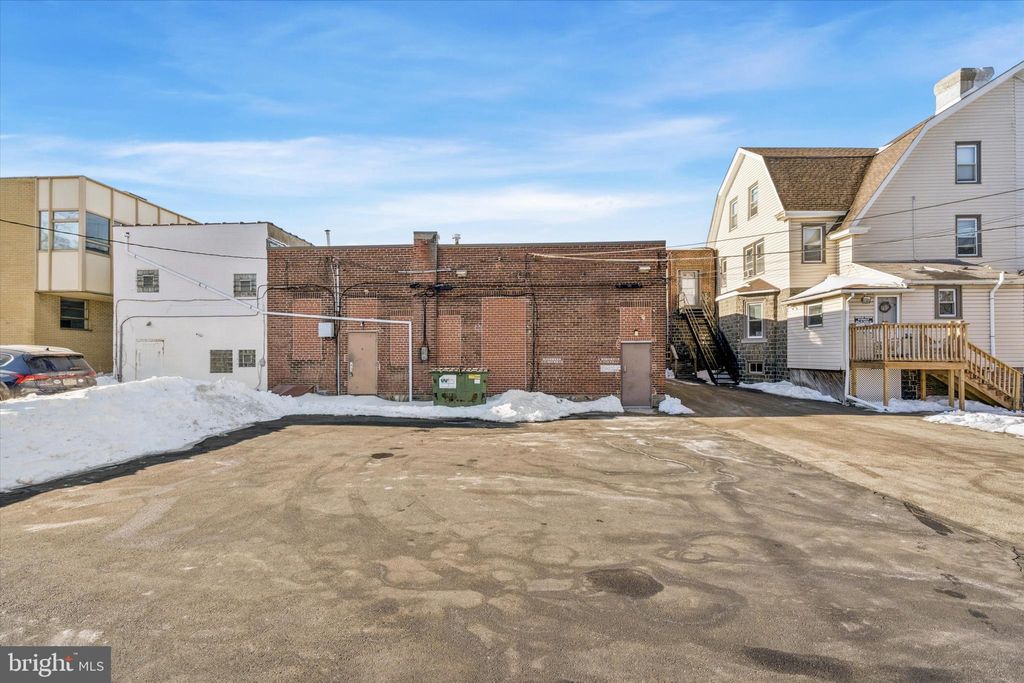 Photo of 115 S Easton Road, GLENSIDE, PA 19038 (MLS # PAMC2167206)