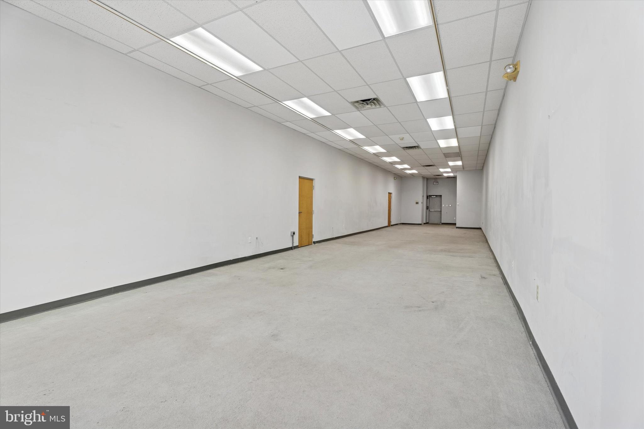 GLENSIDE - Commercial Sale