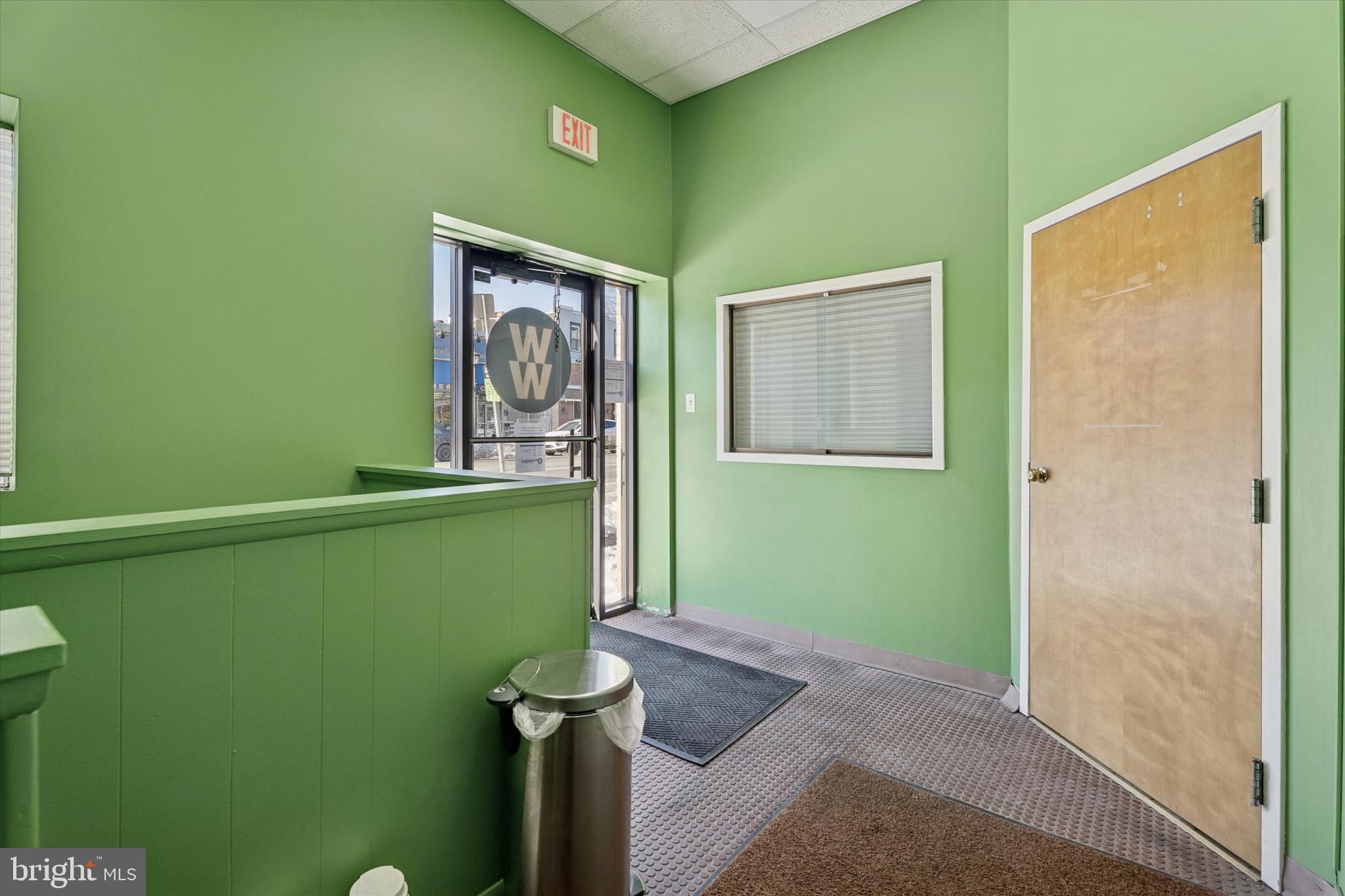 GLENSIDE - Commercial Sale