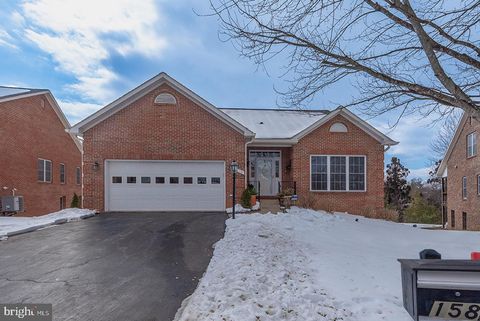 Photo of 158 N View Circle, WARRENTON, VA 20186 (MLS # VAFQ2020460)
