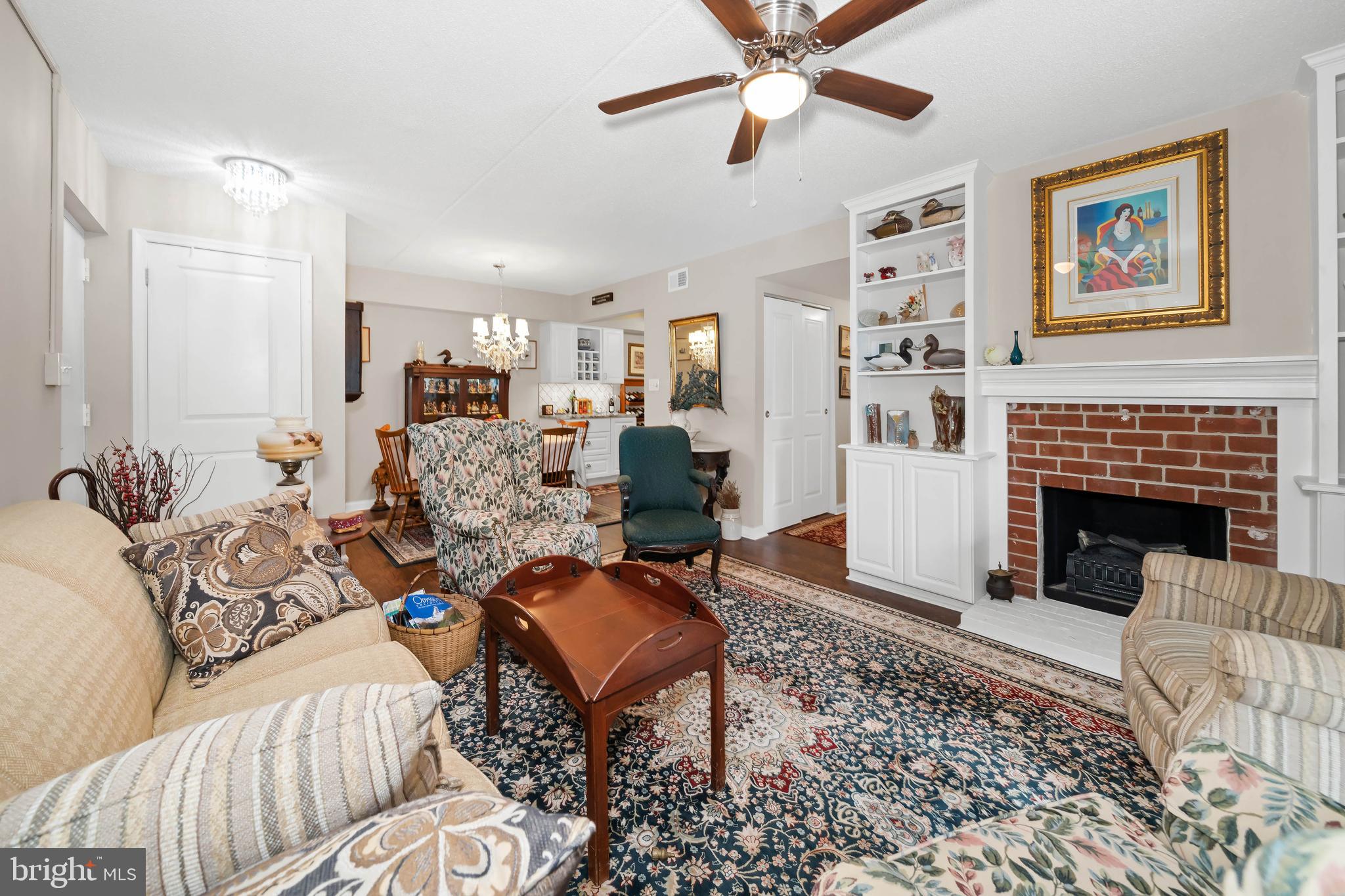 4700 LINDEN KNOLL DRIVE 425