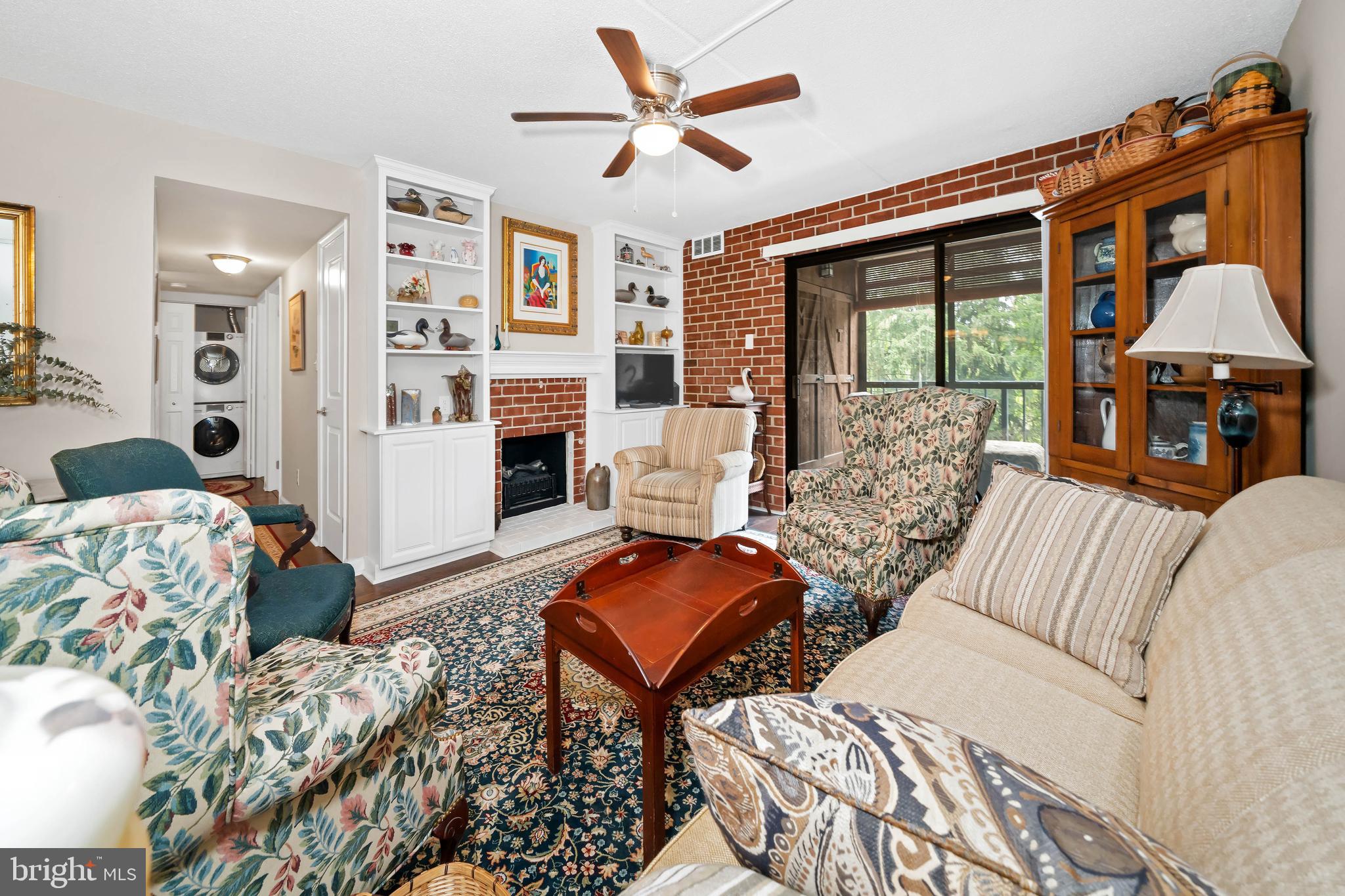 4700 LINDEN KNOLL DRIVE 425