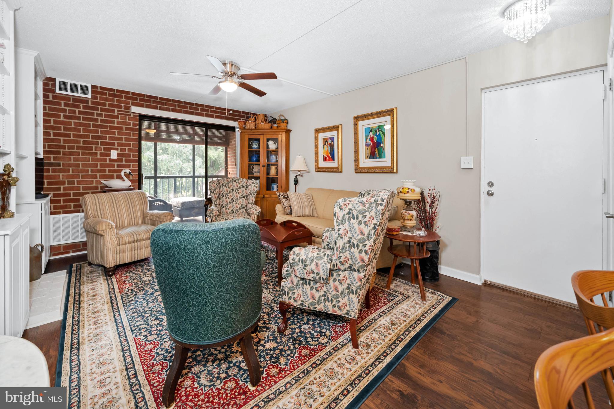 4700 LINDEN KNOLL DRIVE 425
