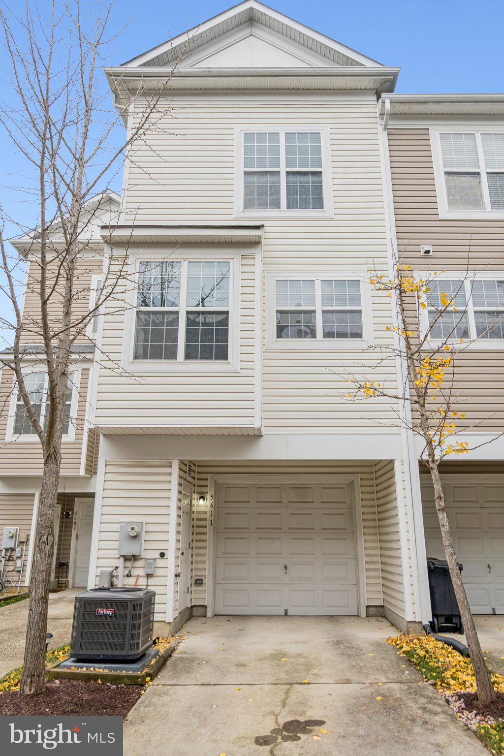 TOWN CENTER AT CAMP SPRINGS - Residential Lease