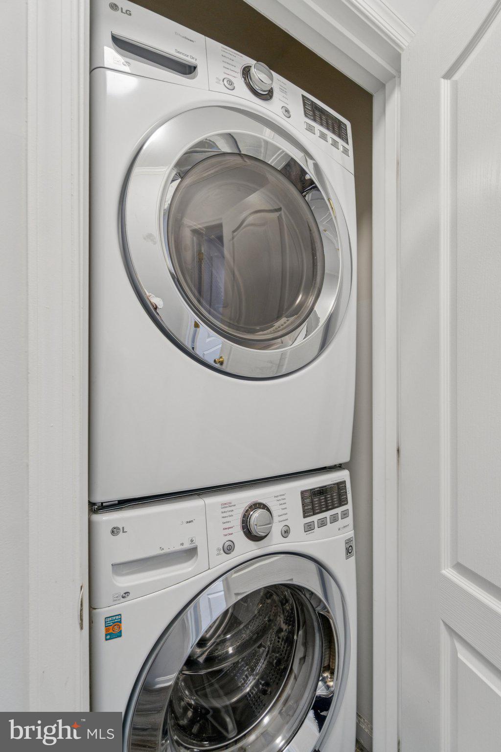 TOWN CENTER AT CAMP SPRINGS - Residential Lease