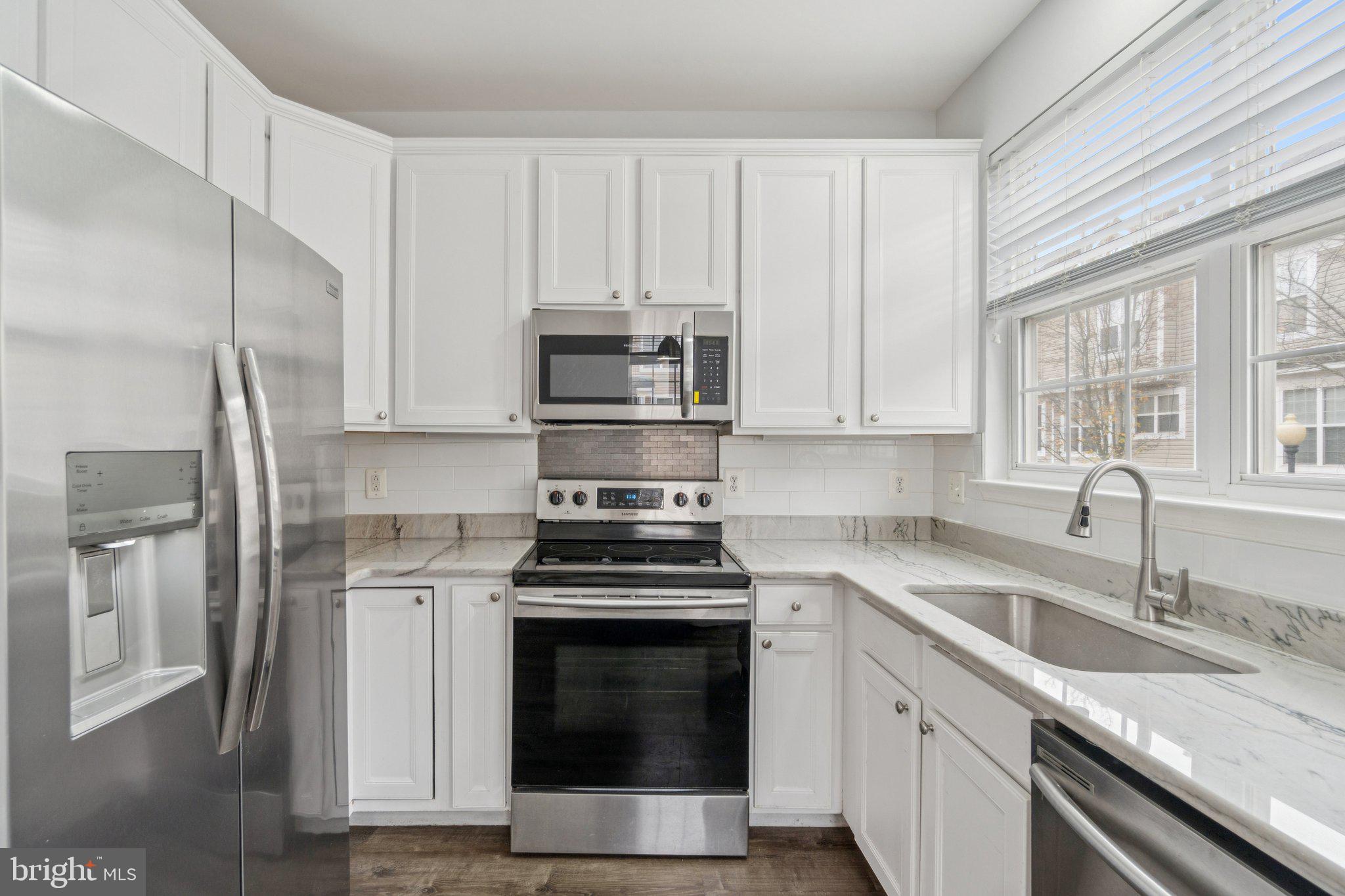 5611 HARTFIELD AVENUE