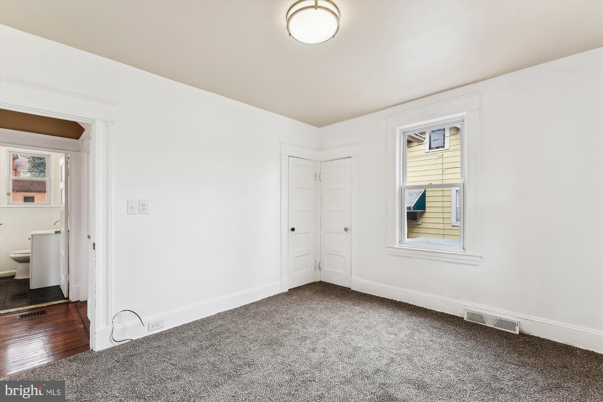 CROSS COUNTRY - Residential