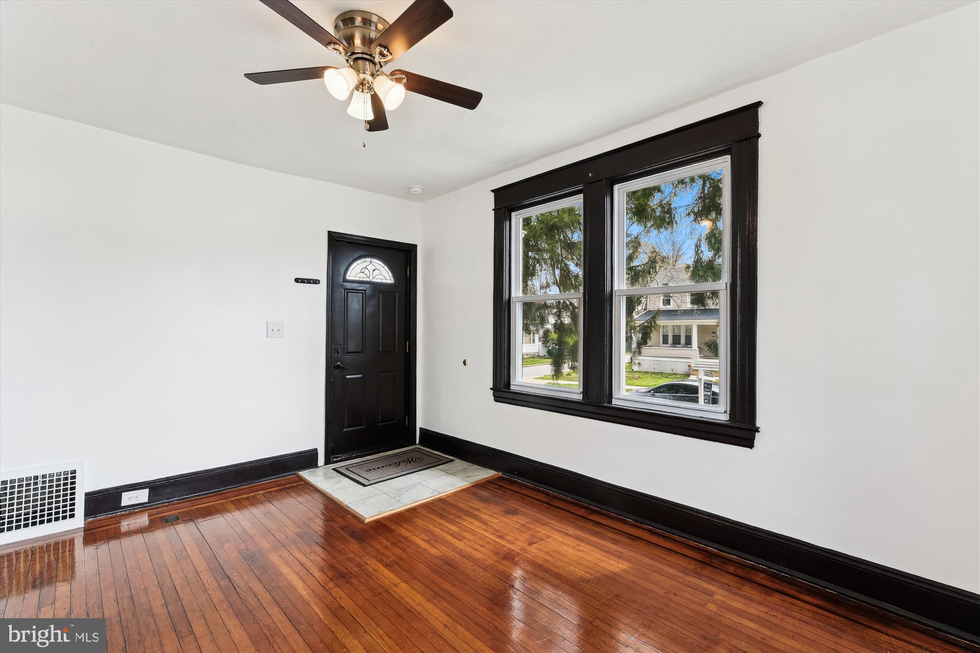 CROSS COUNTRY - Residential