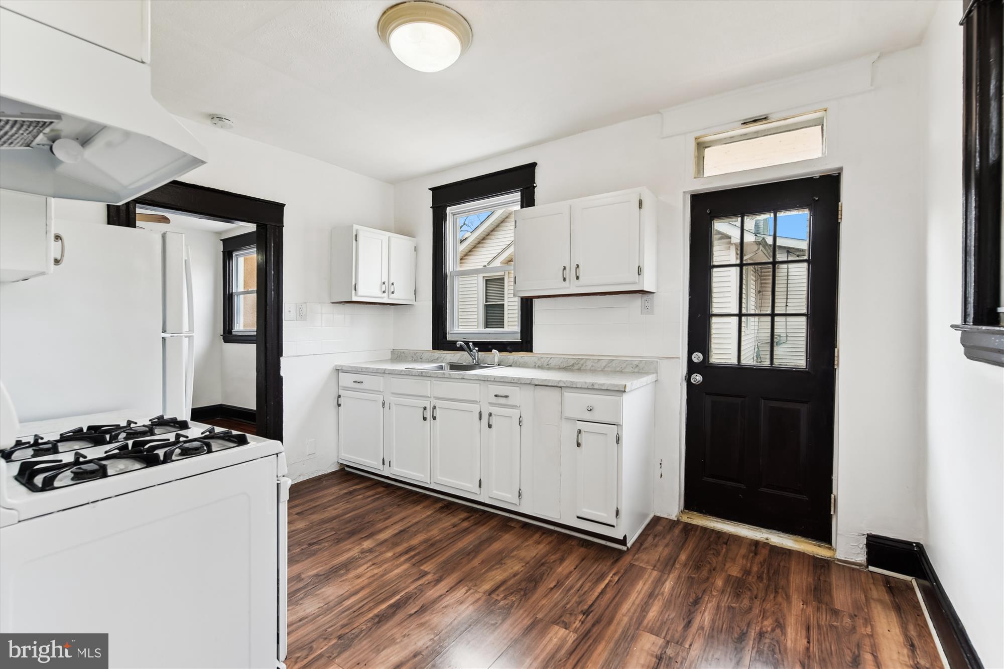 CROSS COUNTRY - Residential